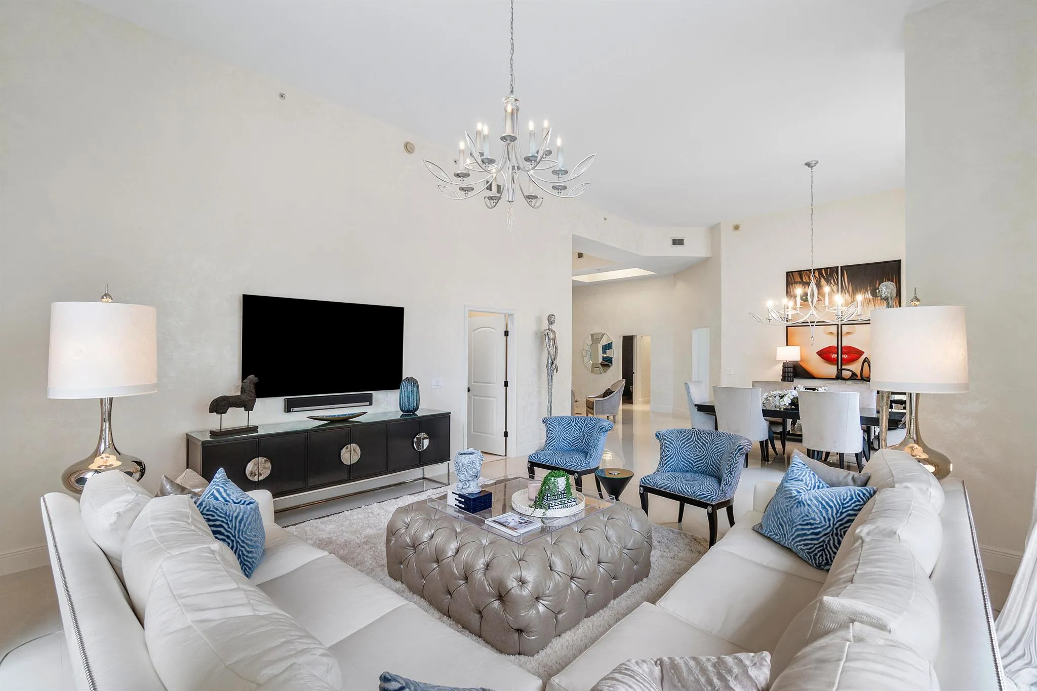 701 S Olive Avenue, #211