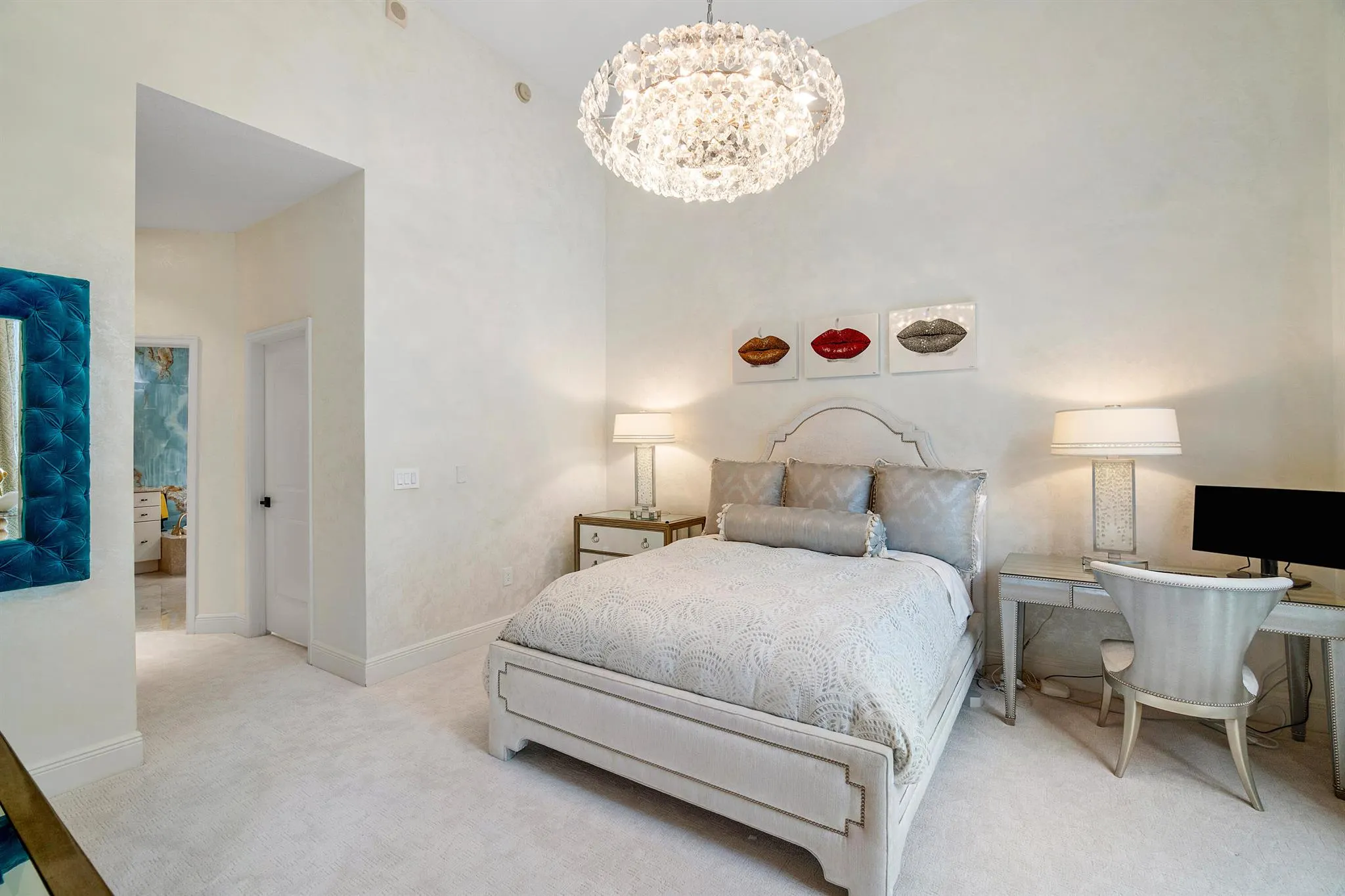 701 S Olive Avenue, #211