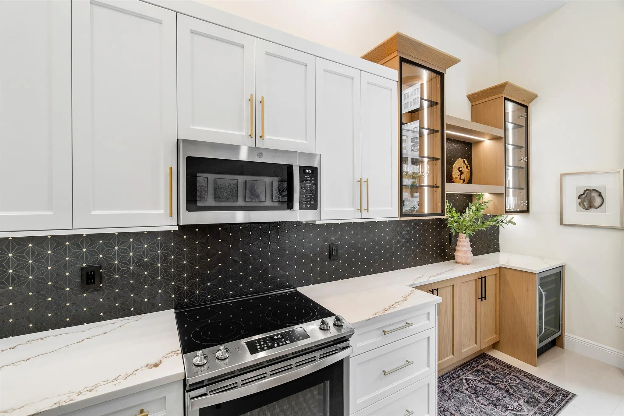 701 S Olive Avenue, #211