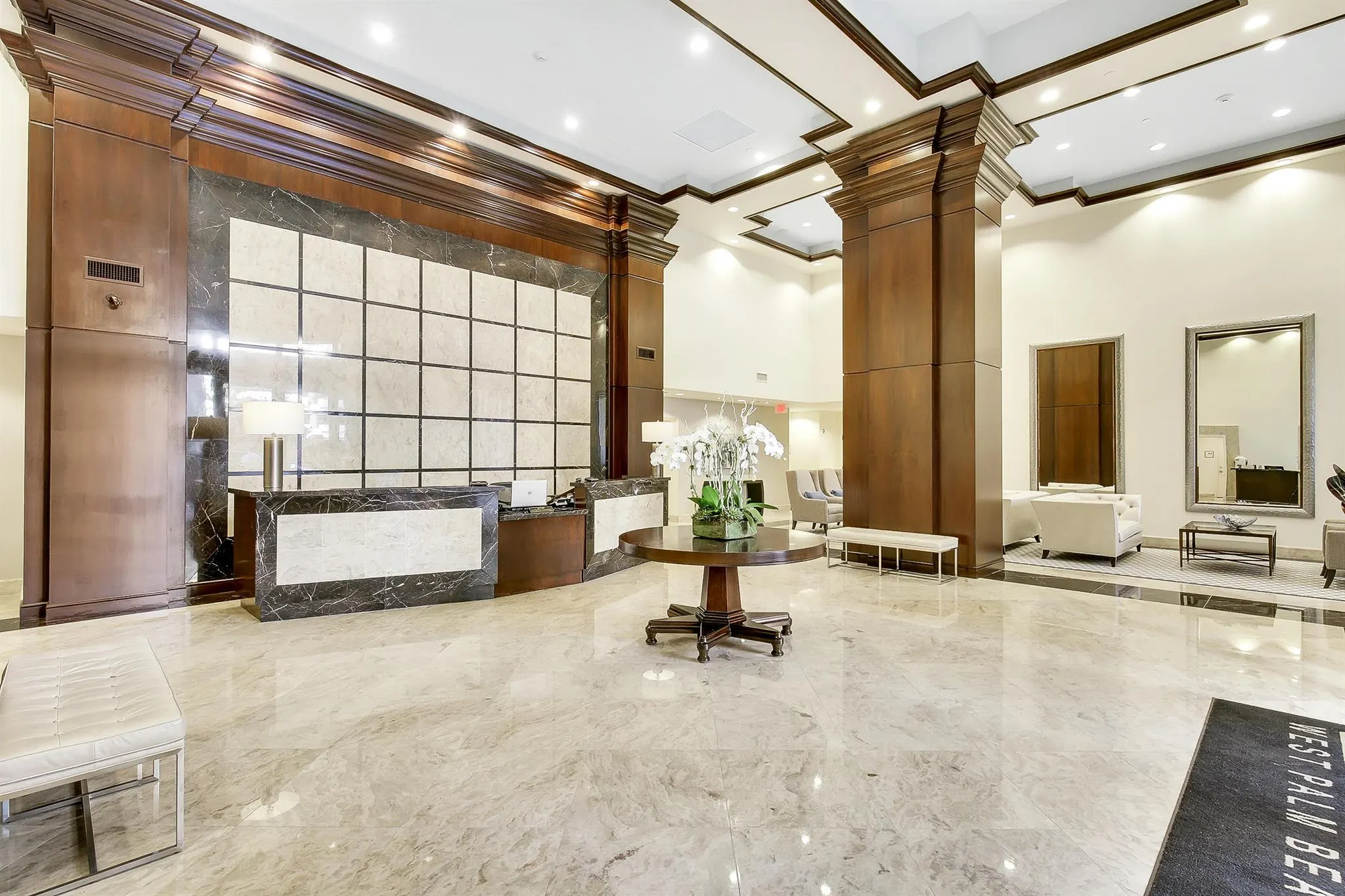 701 S Olive Avenue, #211