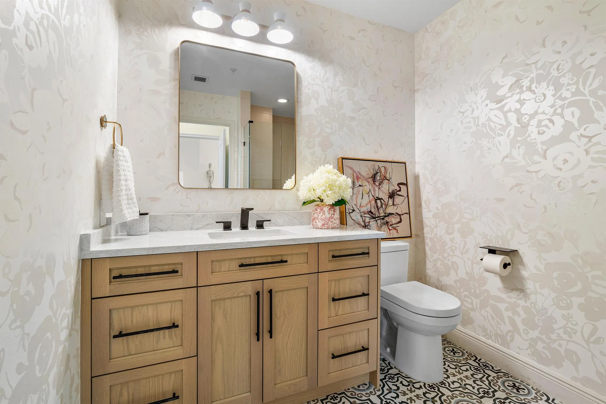 701 S Olive Avenue, #211