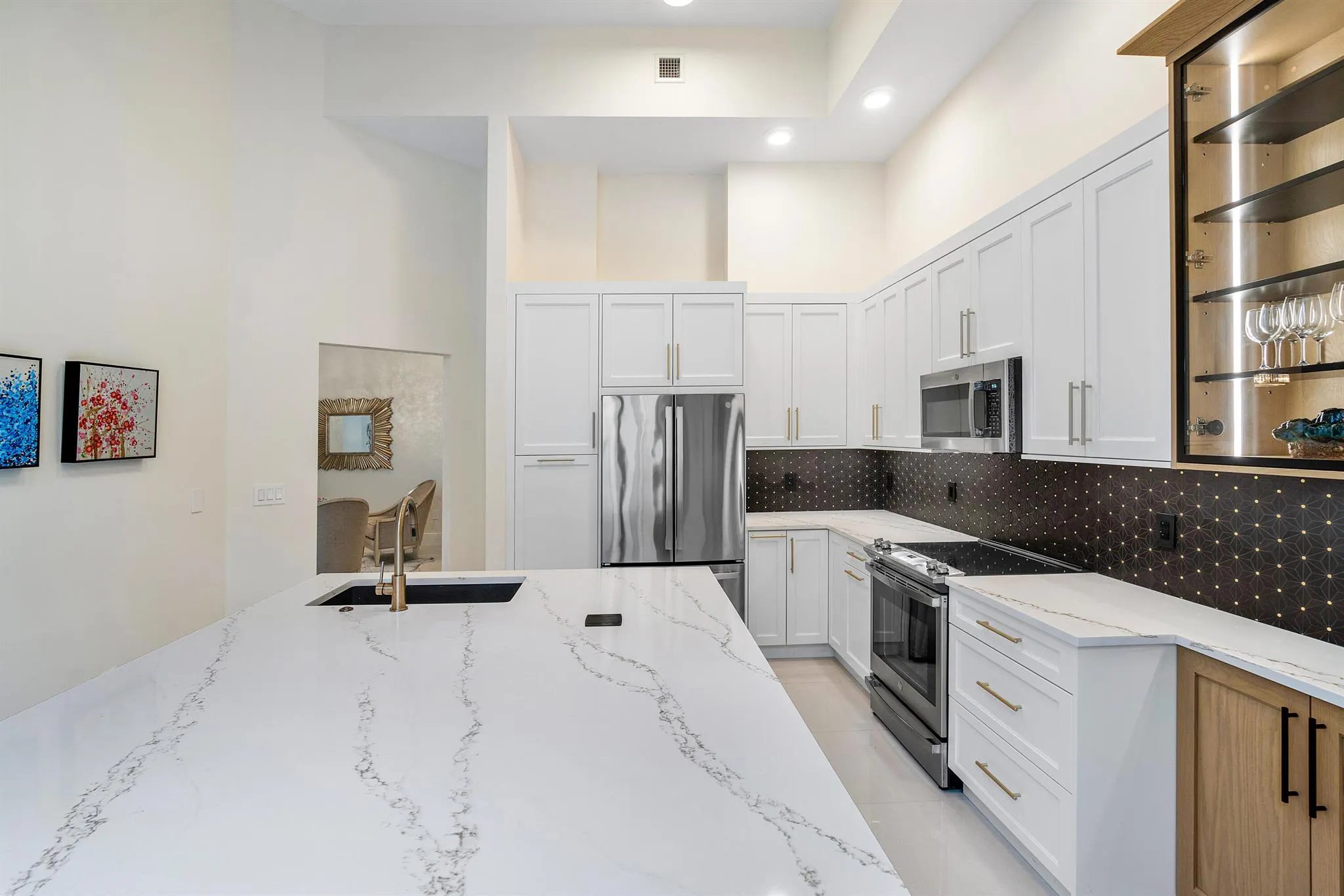 701 S Olive Avenue, #211