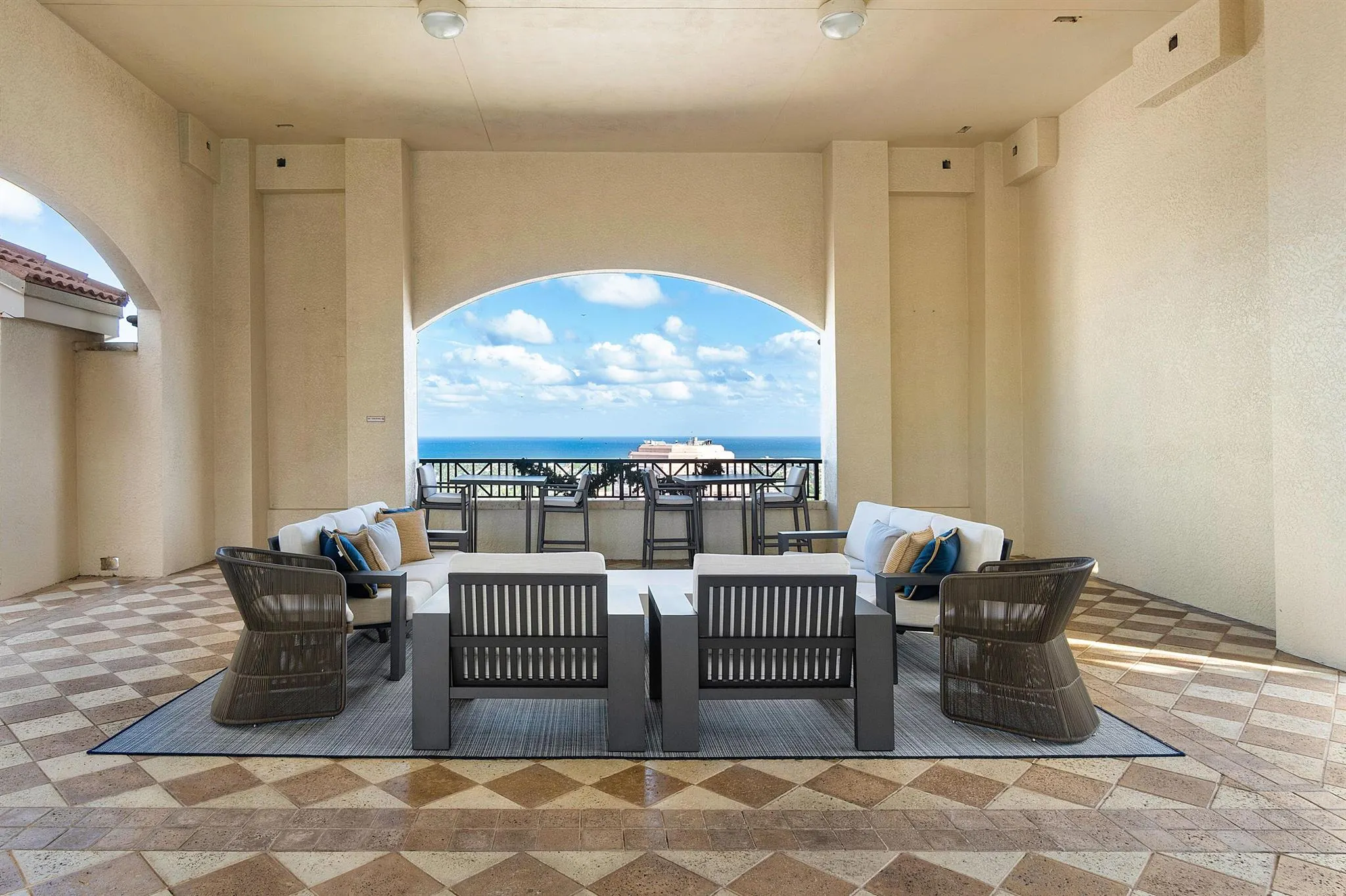 701 S Olive Avenue, #211