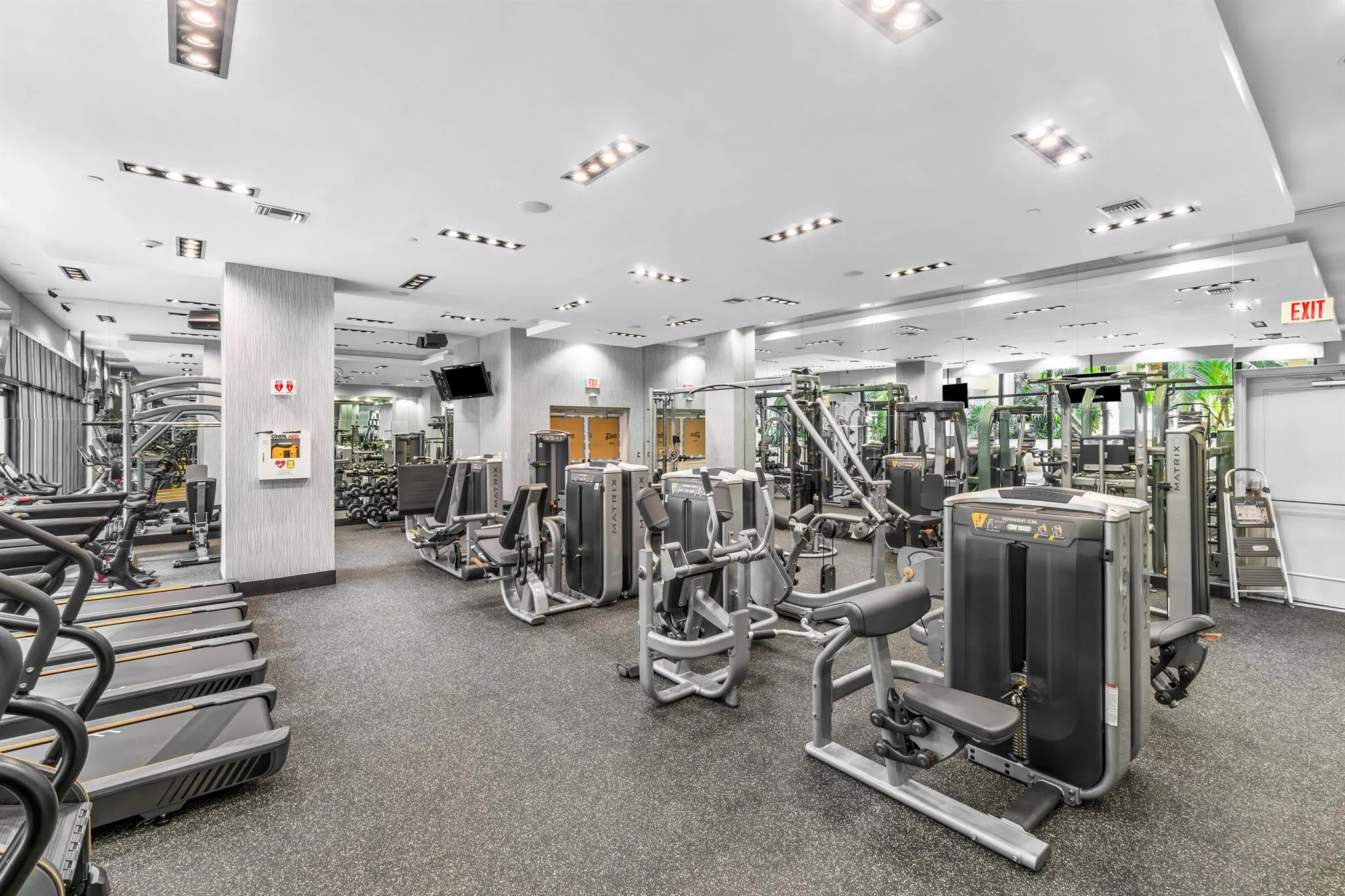 701 S Olive Avenue, #211