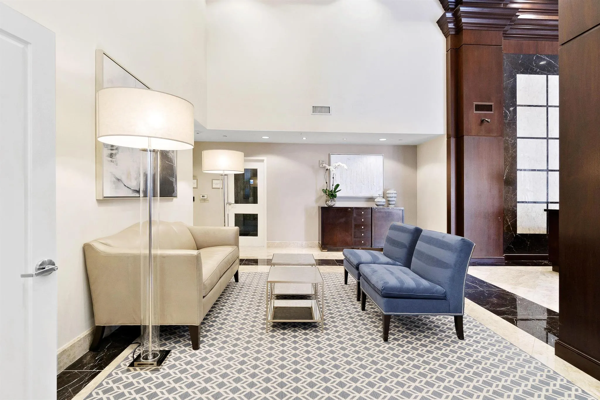 701 S Olive Avenue, #211