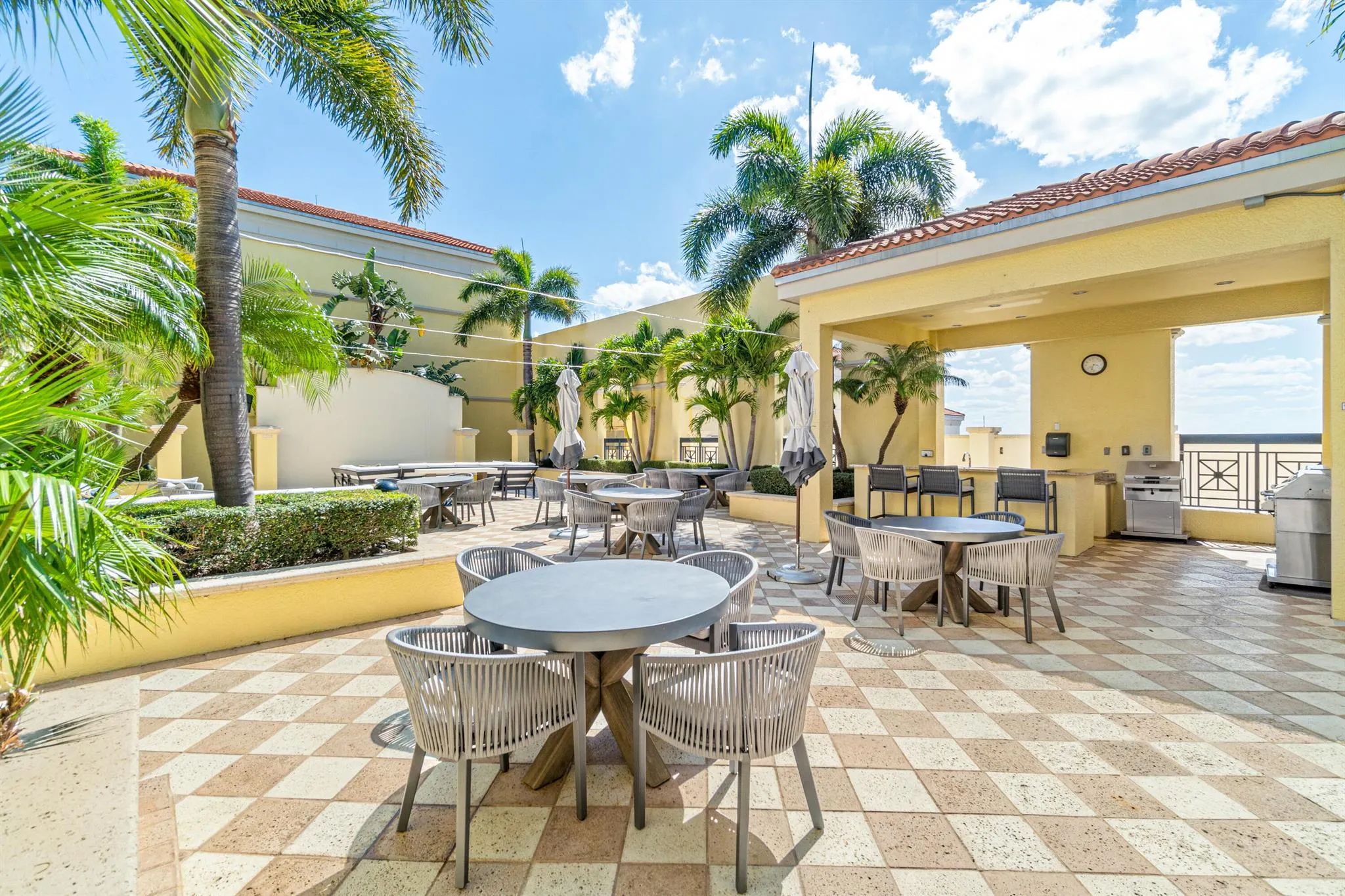 701 S Olive Avenue, #211