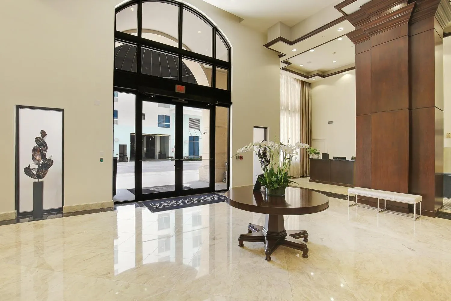 701 S Olive Avenue, #211