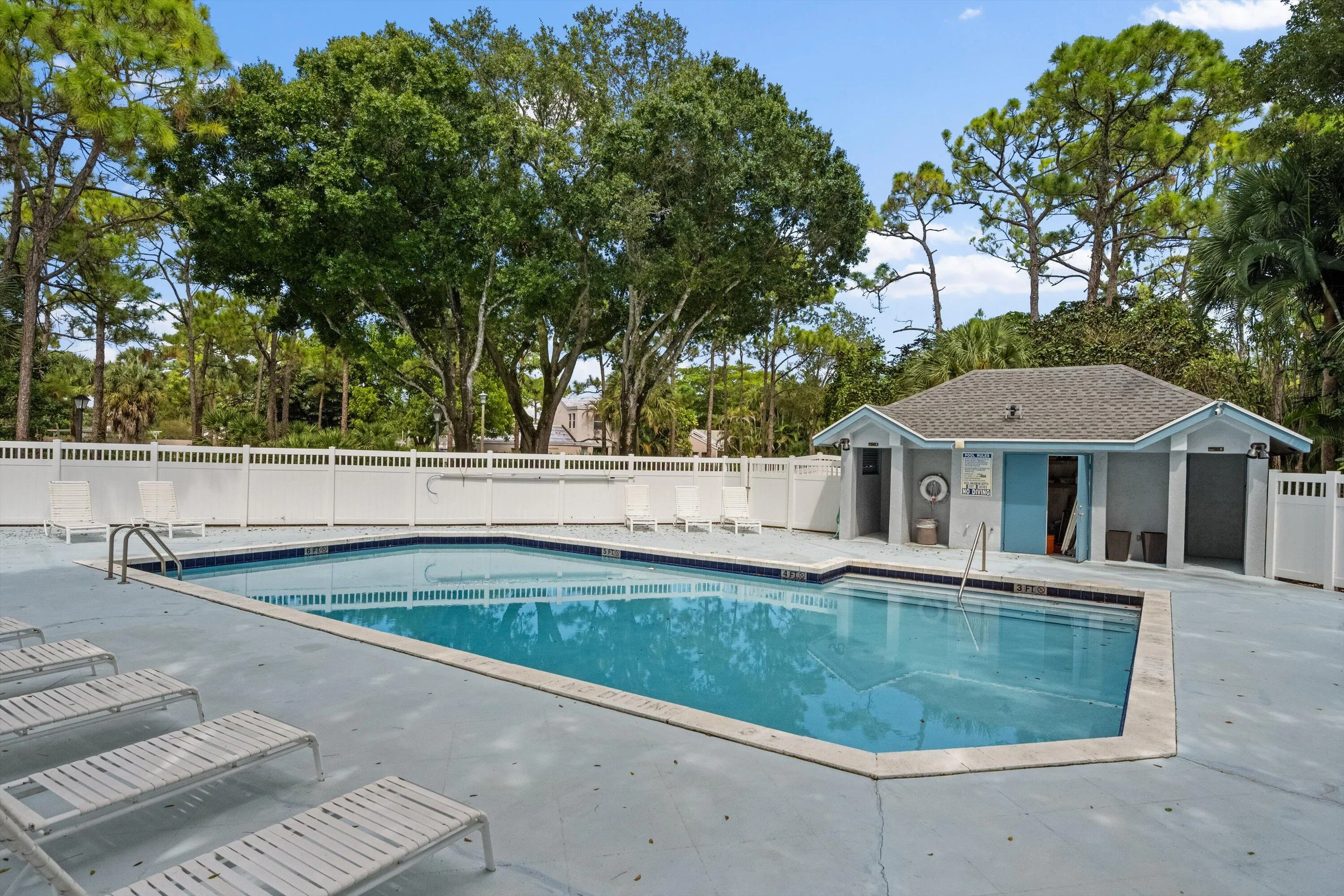 103 Harbour Pointe Way
