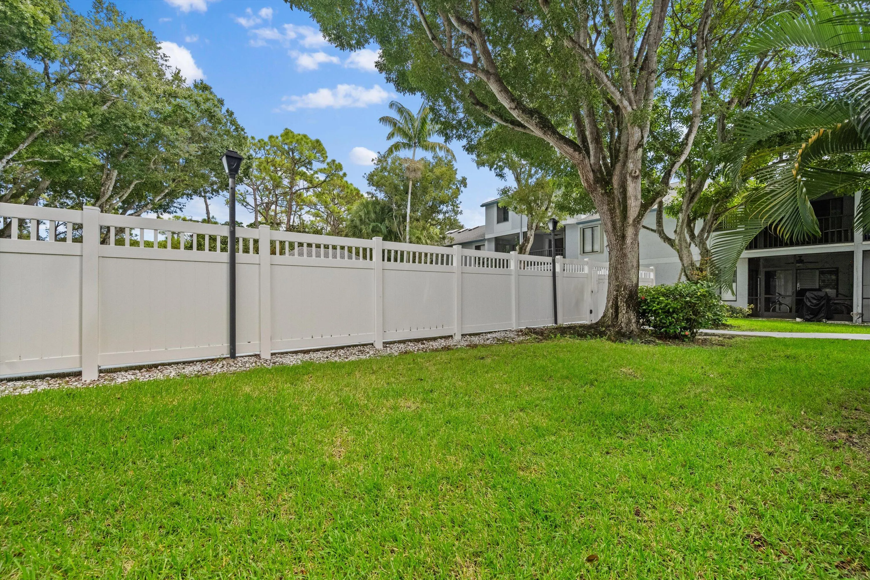 103 Harbour Pointe Way