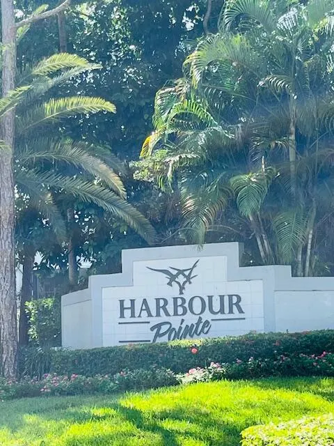 103 Harbour Pointe Way
