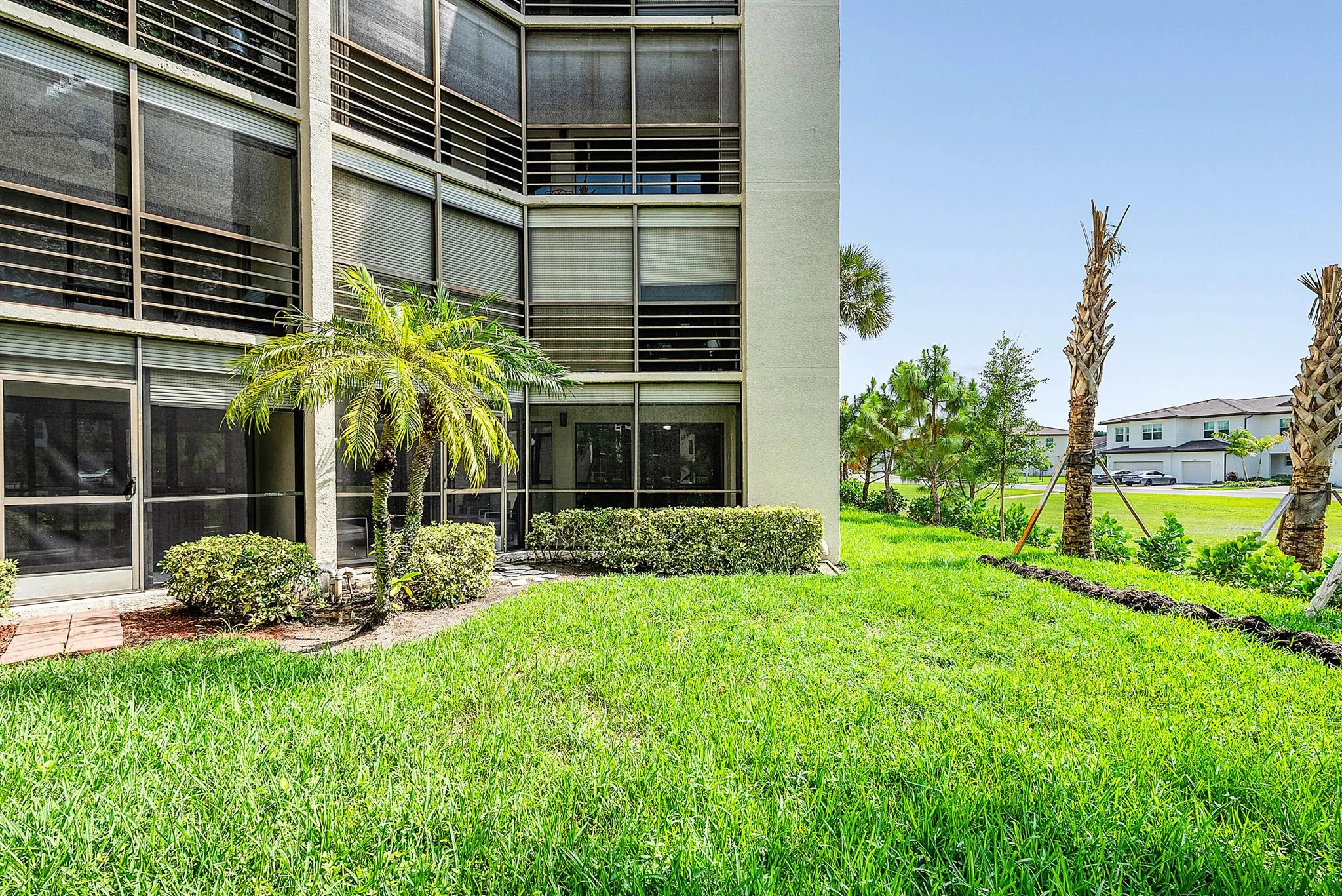 5651 Camino Del Sol, #102