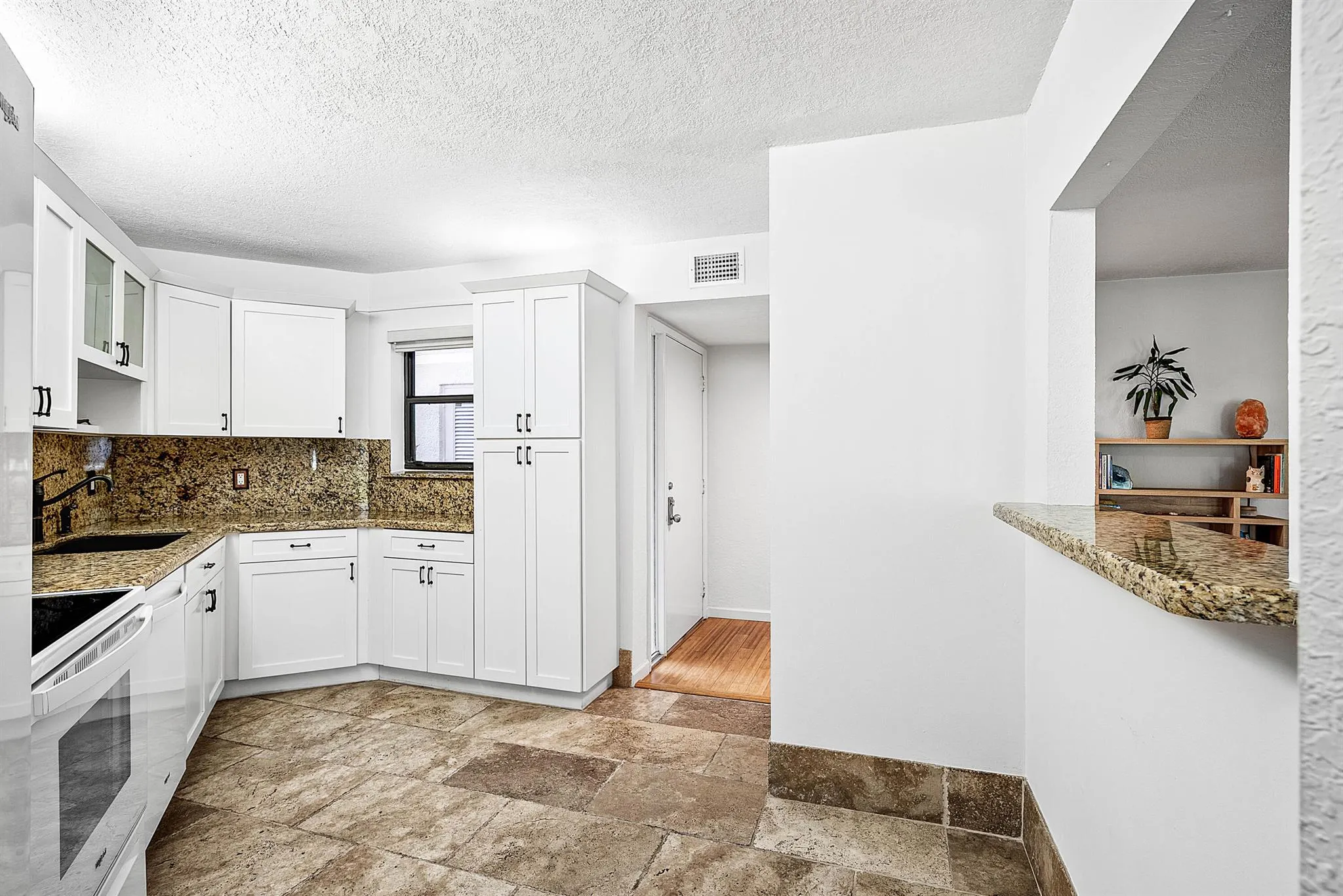 5651 Camino Del Sol, #102