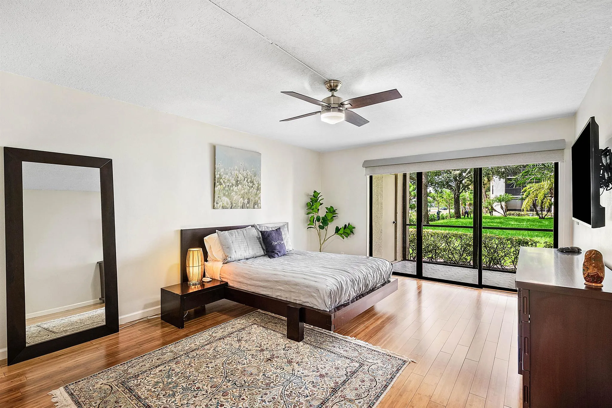 5651 Camino Del Sol, #102