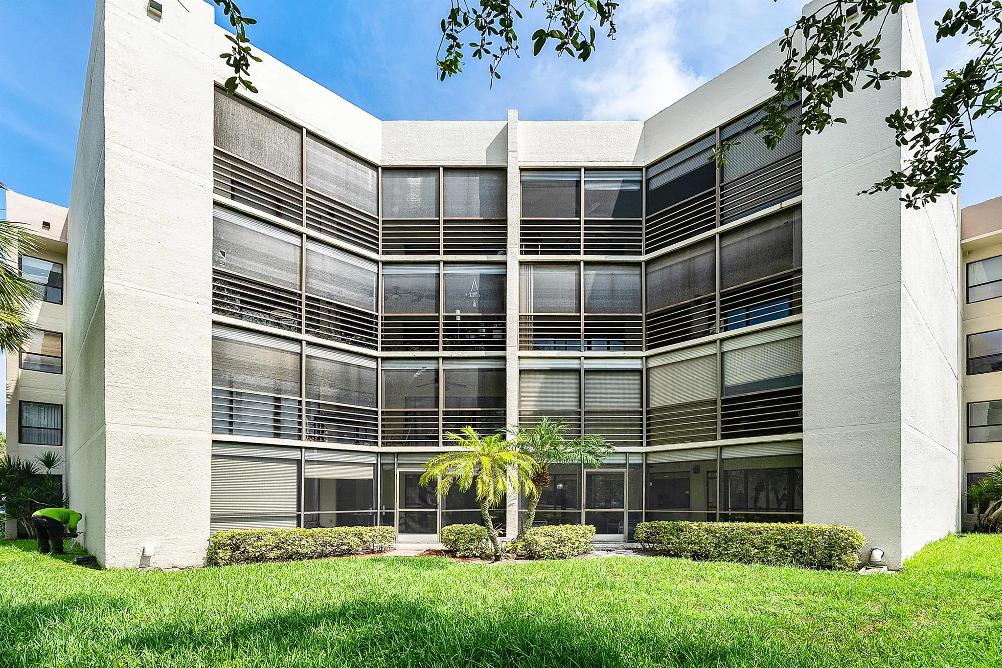 5651 Camino Del Sol, #102