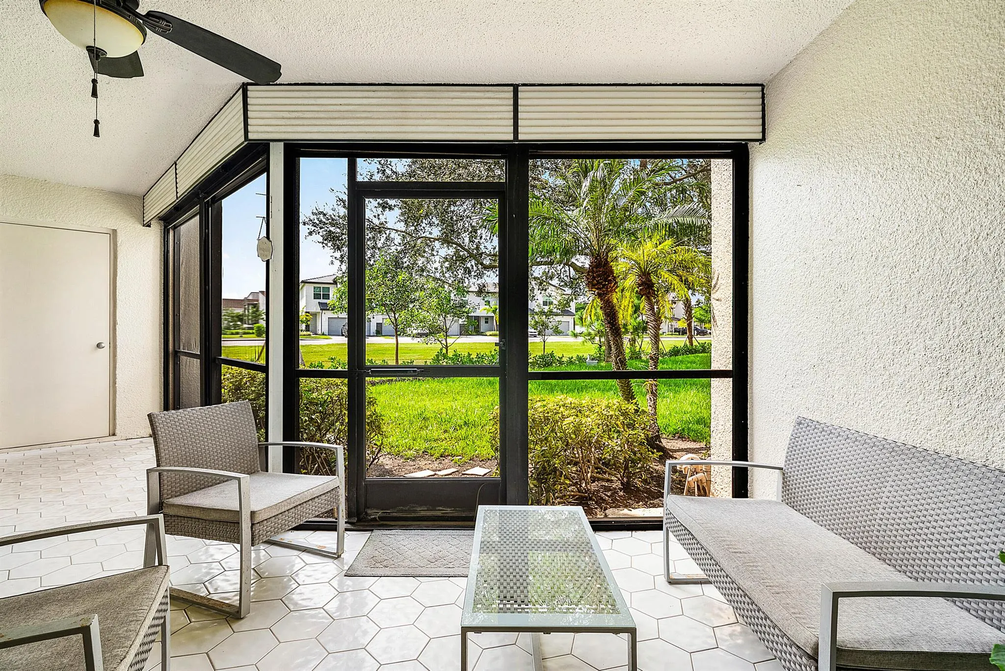 5651 Camino Del Sol, #102