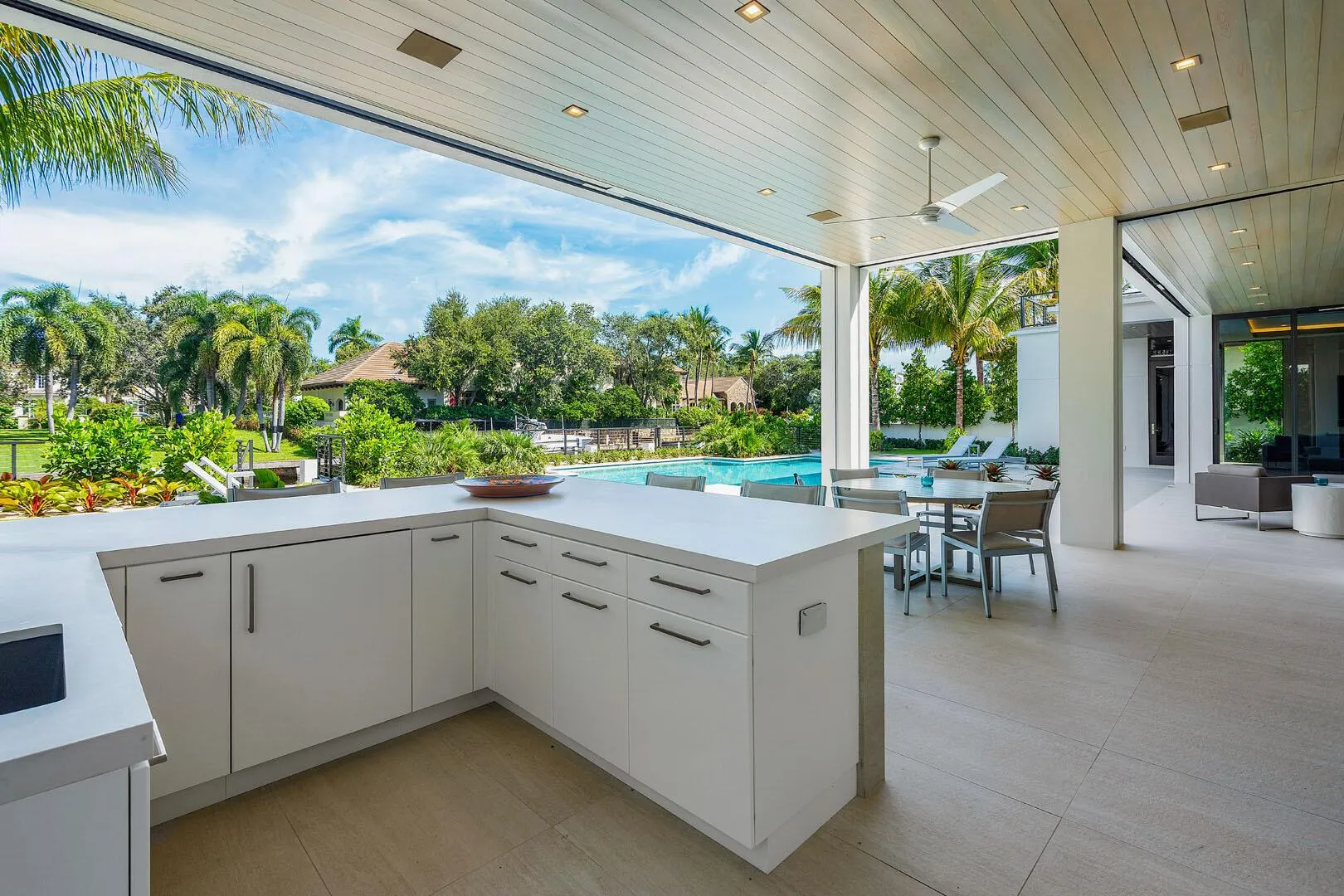 175 W Alexander Palm Road