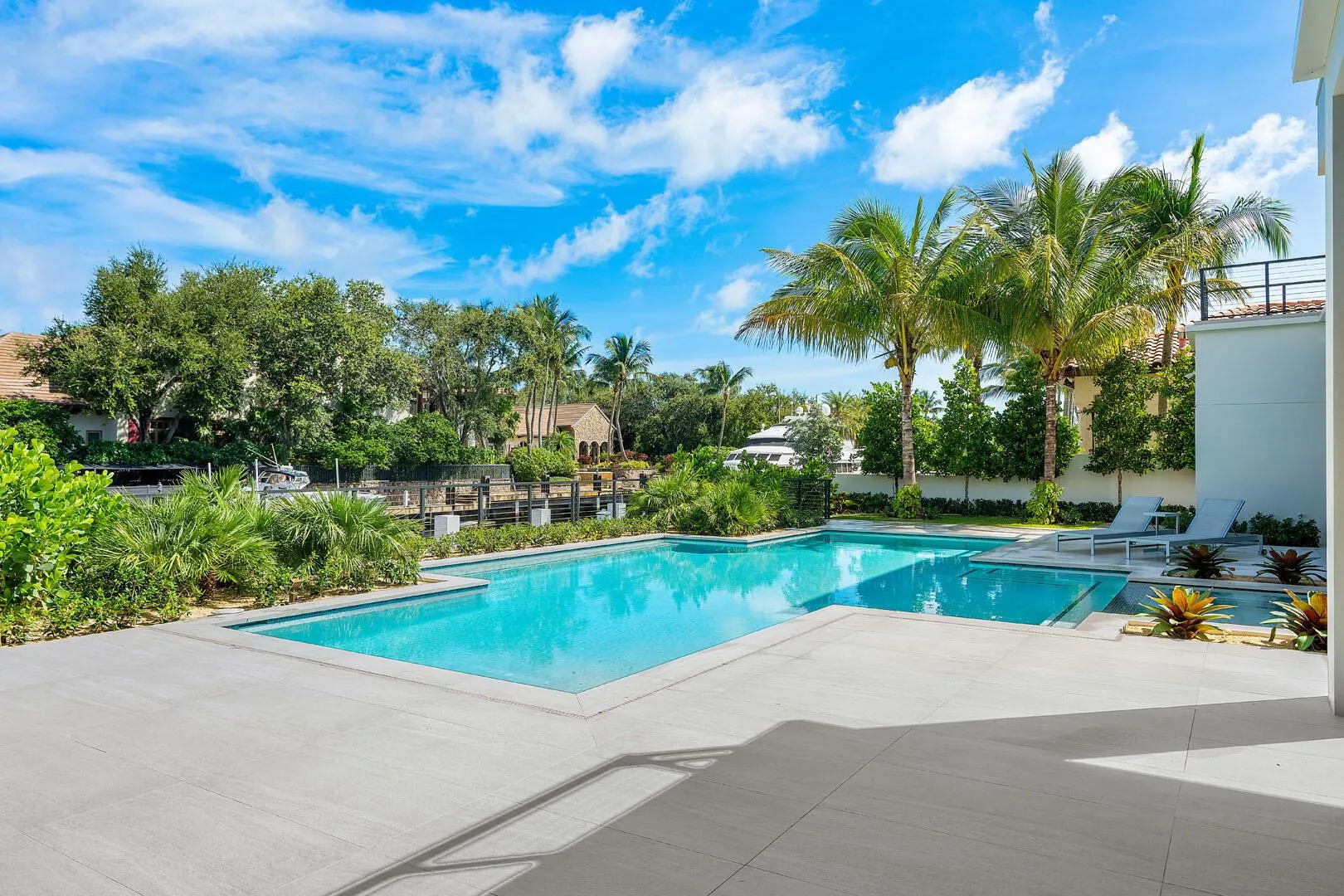 175 W Alexander Palm Road