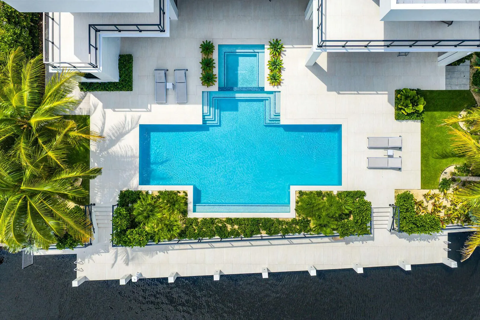 175 W Alexander Palm Road