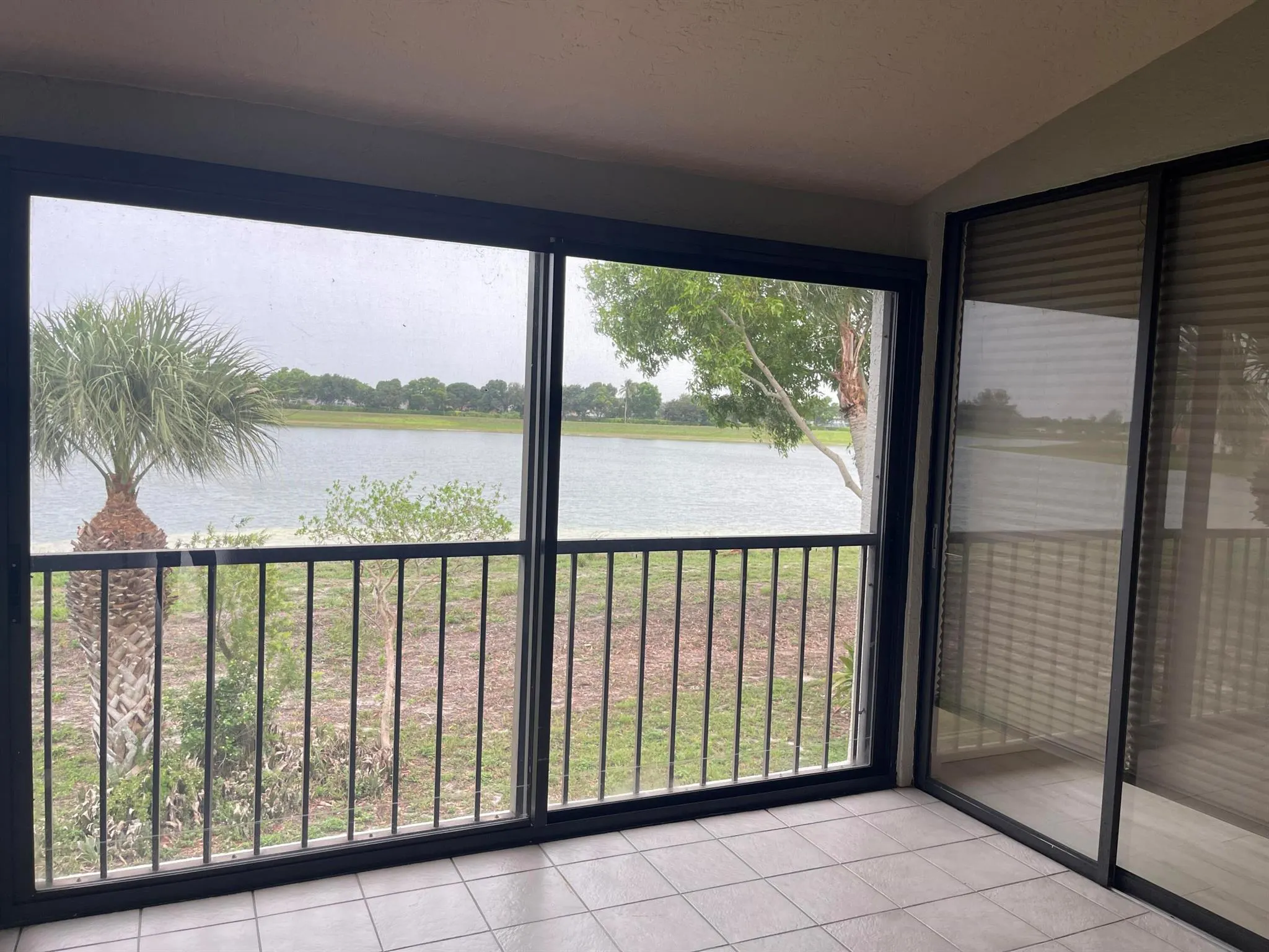 10910 Lakemore Lane, #201