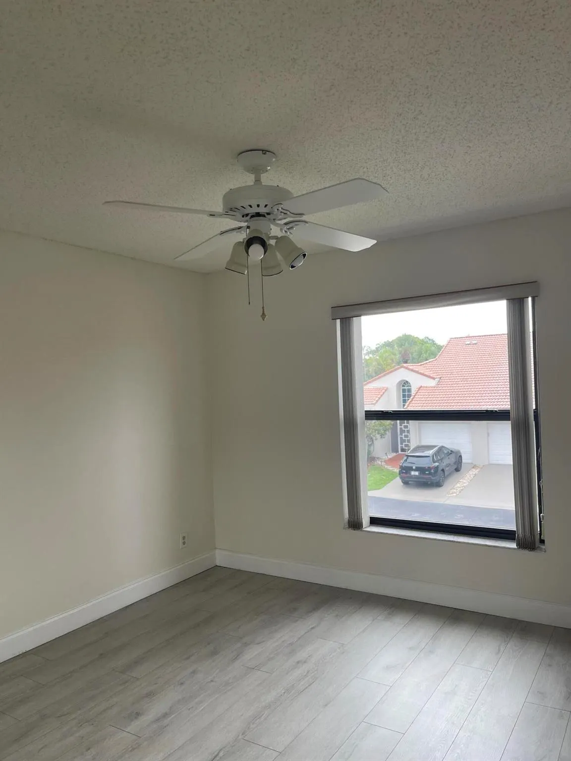10910 Lakemore Lane, #201