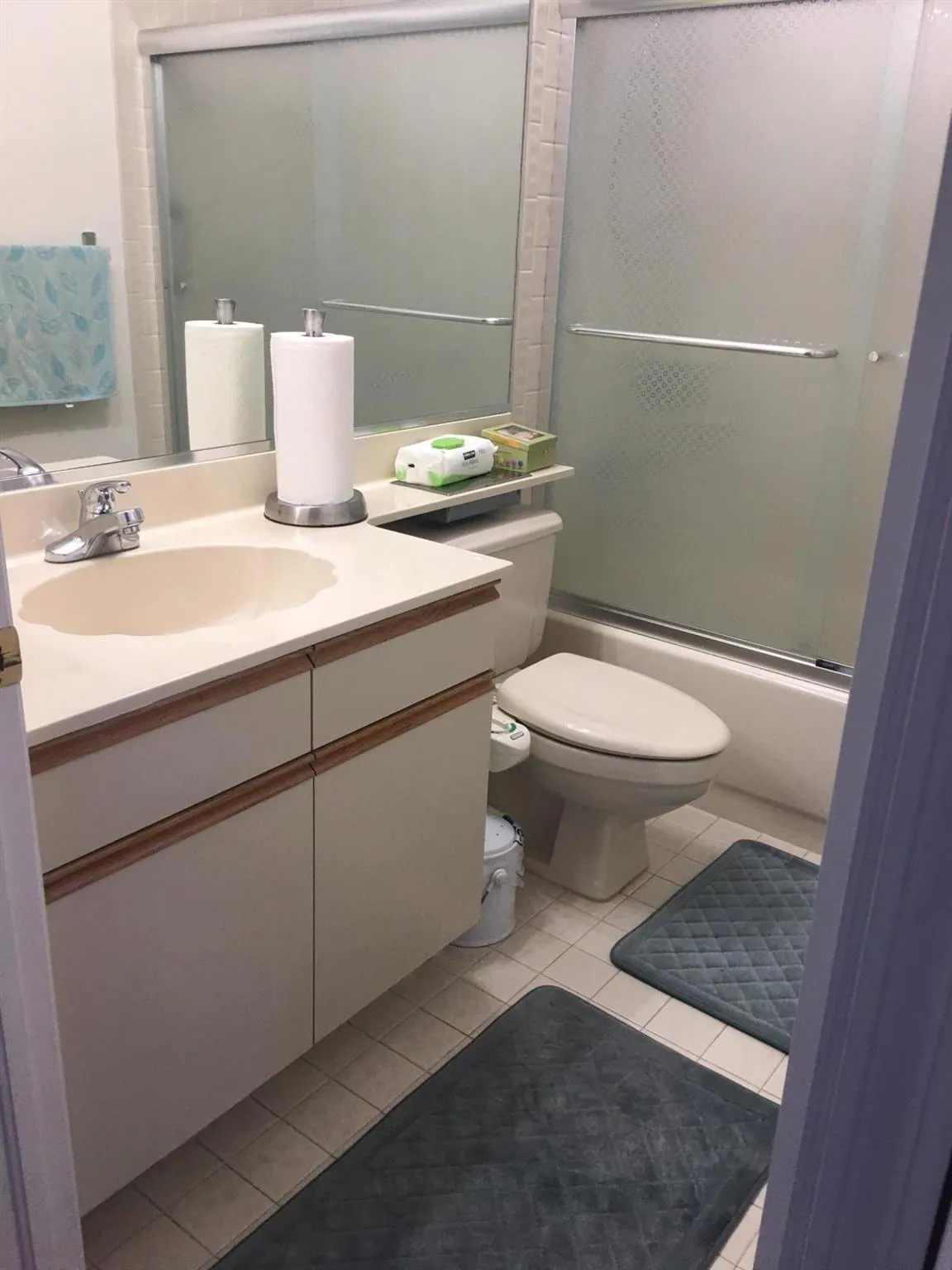 10910 Lakemore Lane, #201