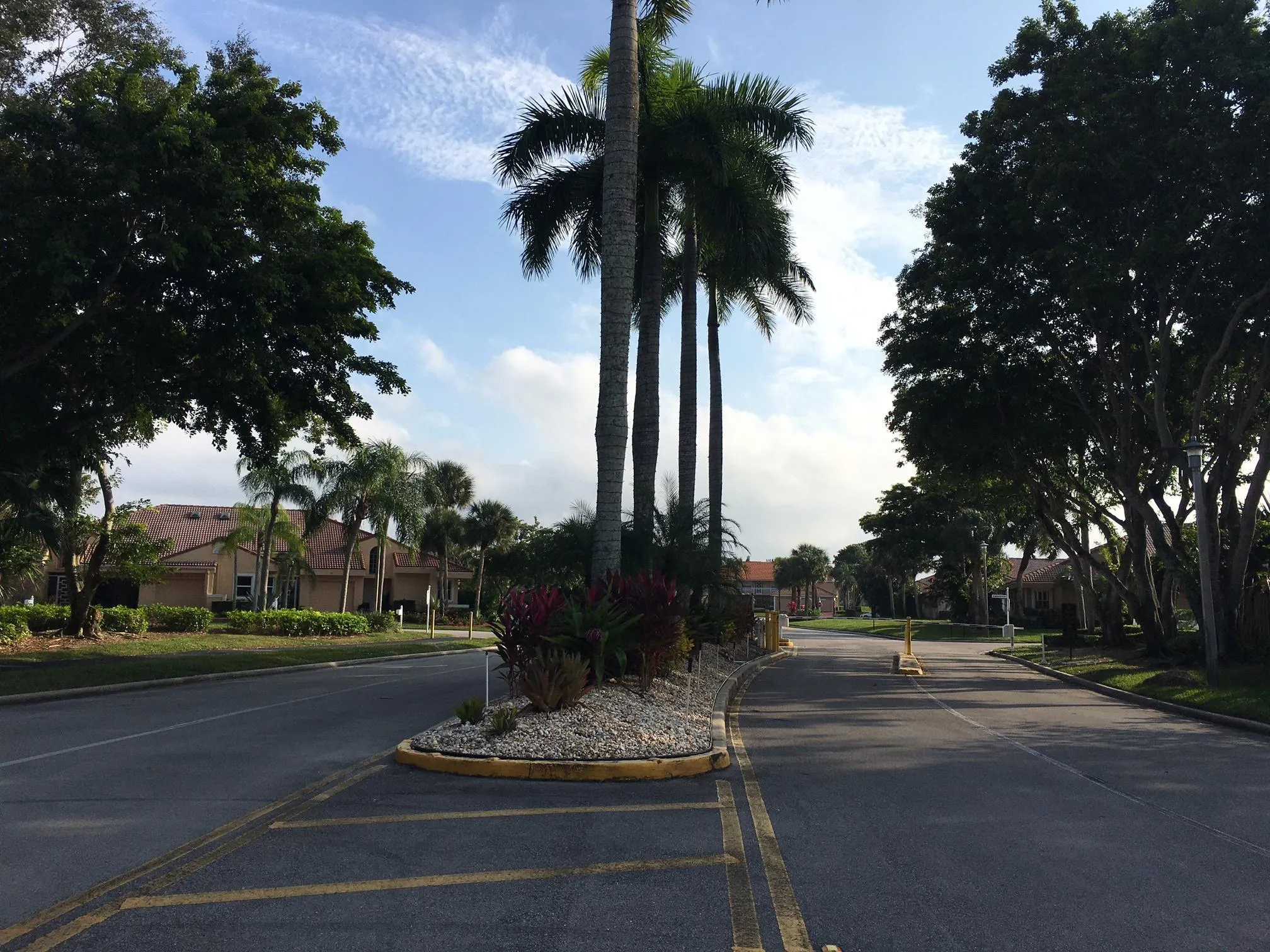 10910 Lakemore Lane, #201