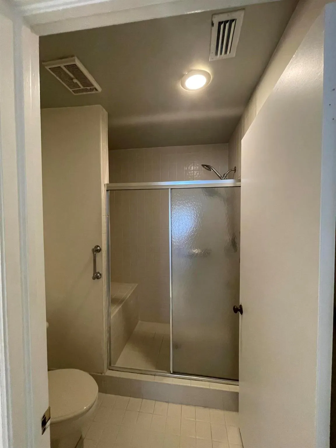 10910 Lakemore Lane, #201