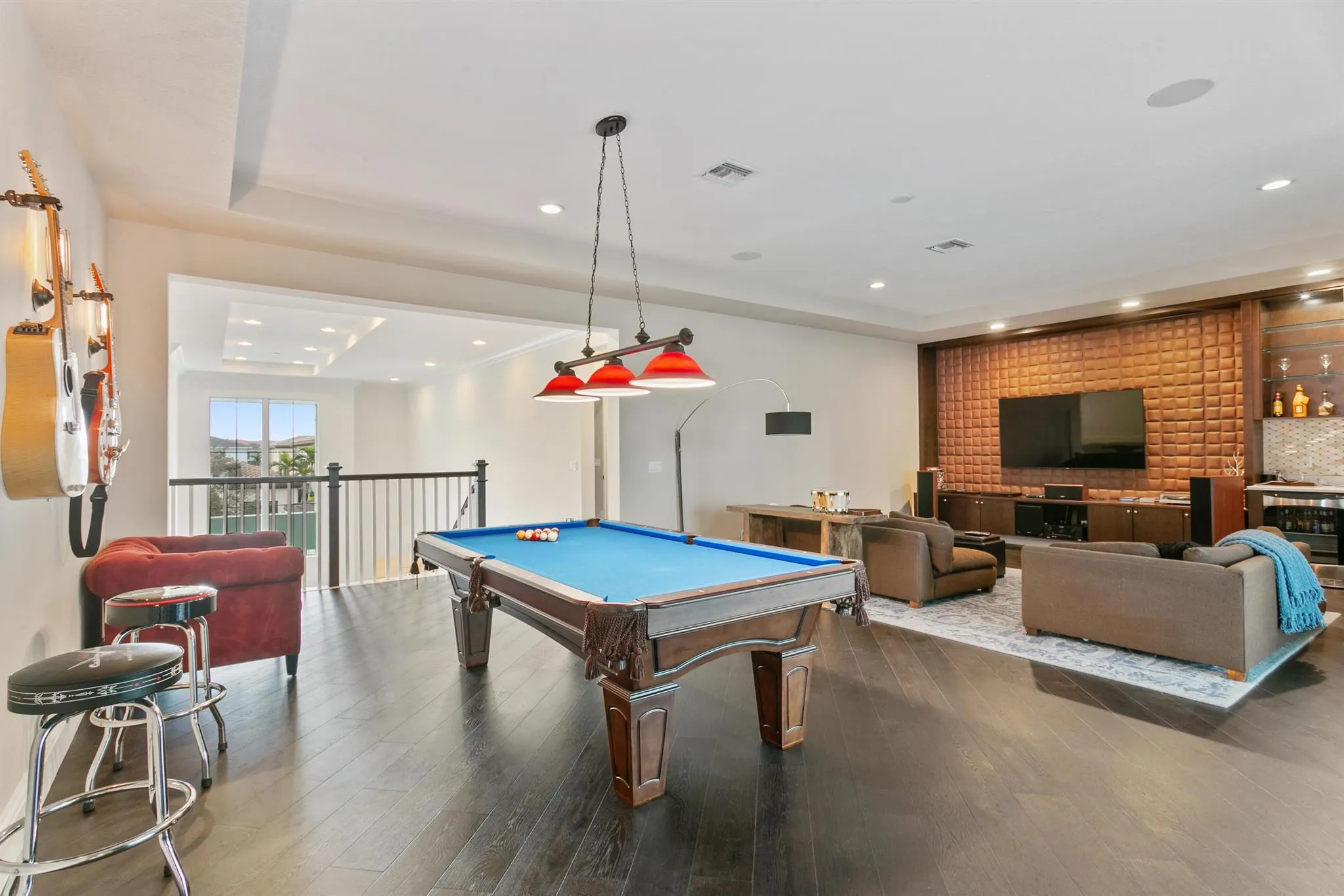 1098 Faulkner Ter Terrace