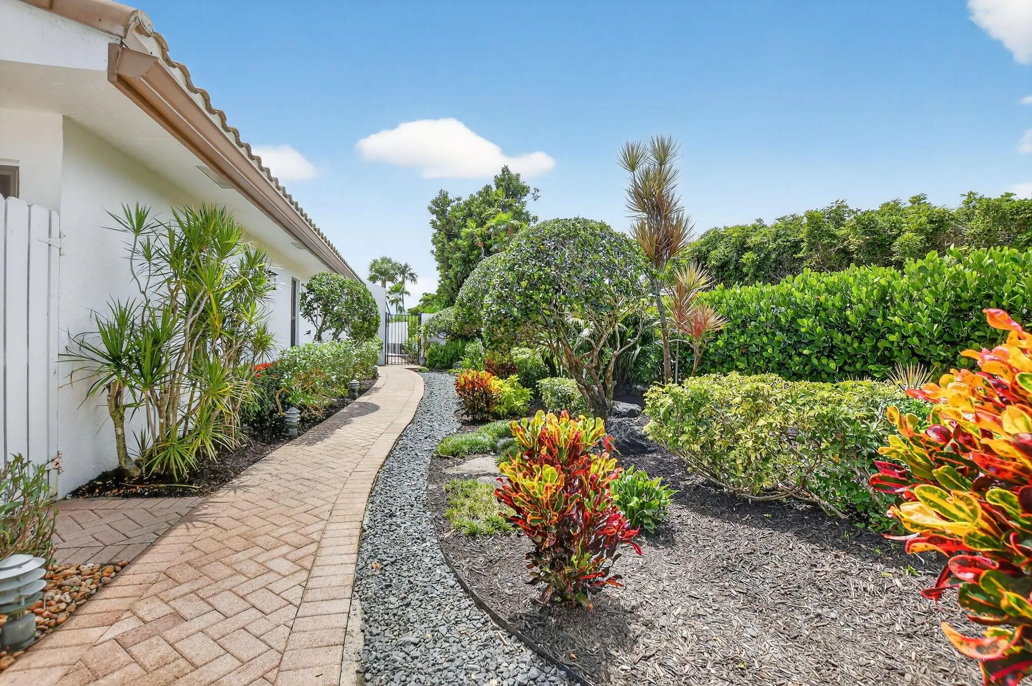 6790 Woodbridge Drive