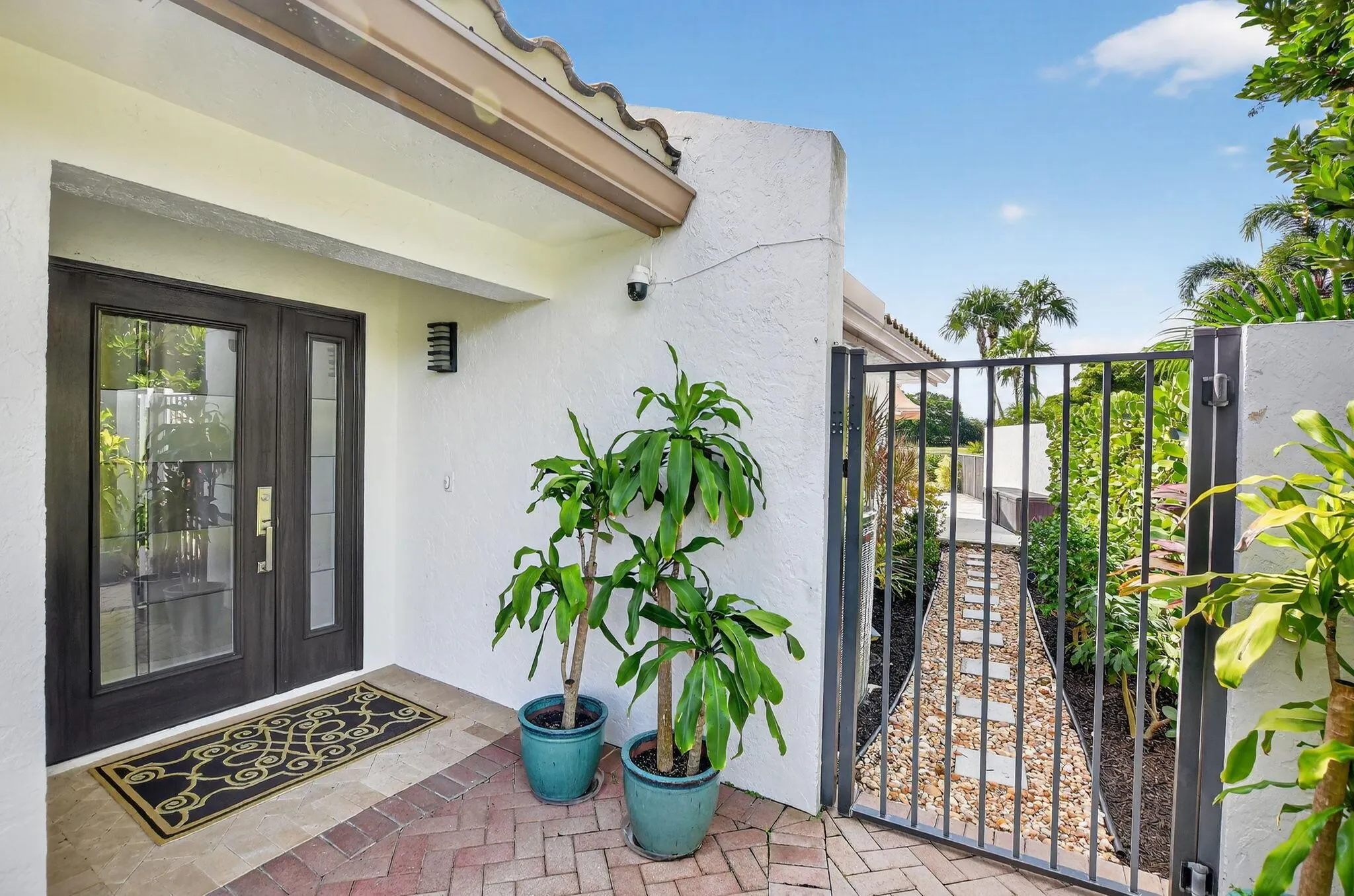 6790 Woodbridge Drive