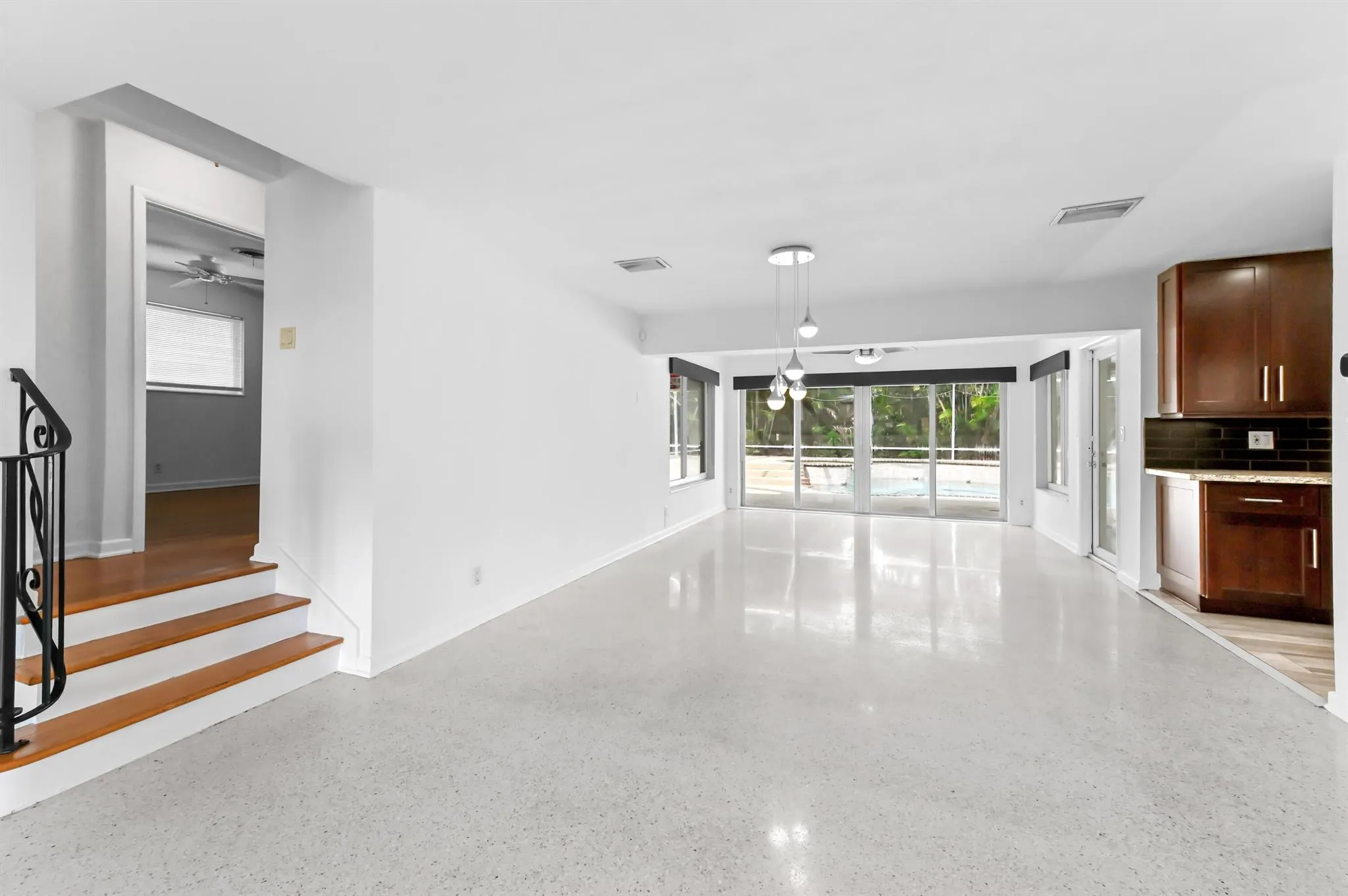 999 NW 3rd Avenue