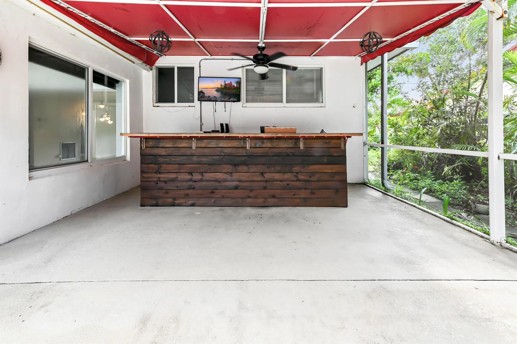 999 NW 3rd Avenue