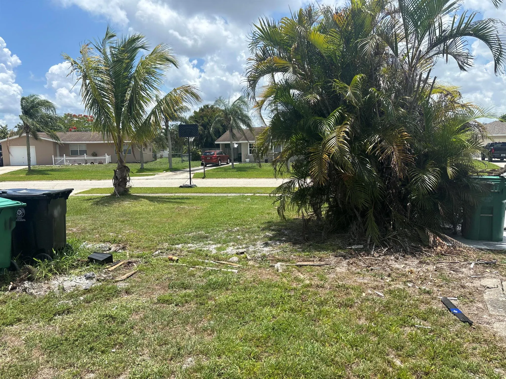 319 NE Camelot Drive