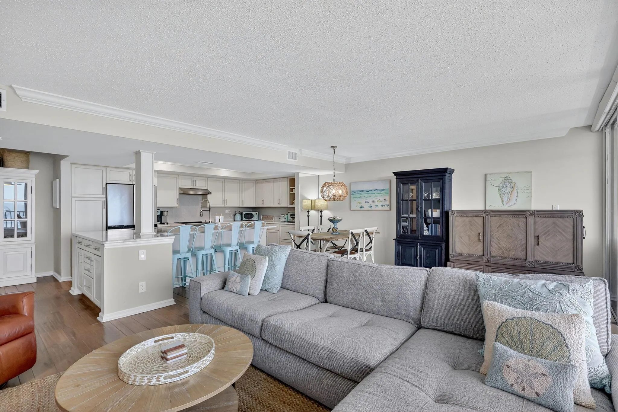 669 NE Plantation Road, #404