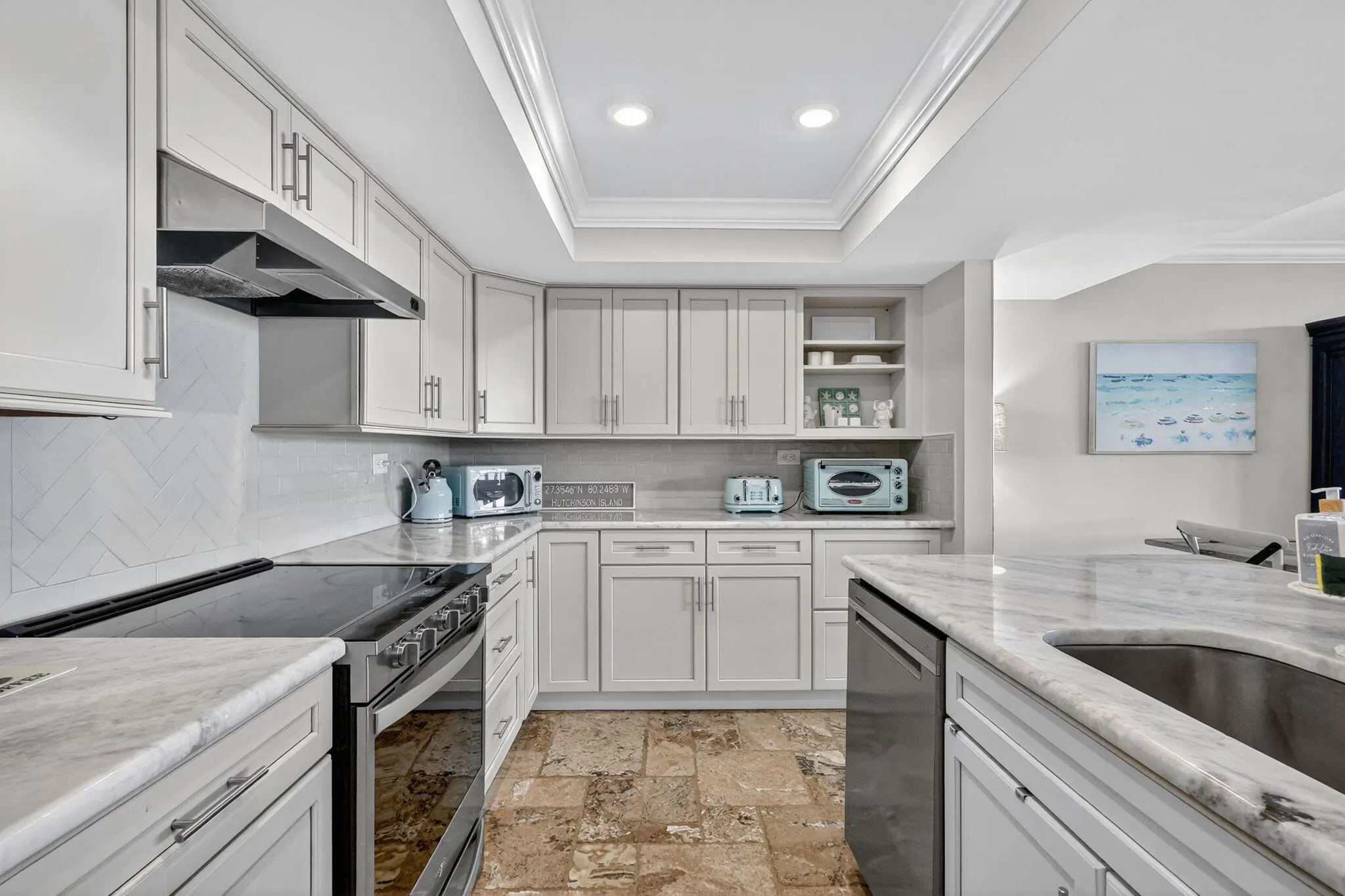 669 NE Plantation Road, #404