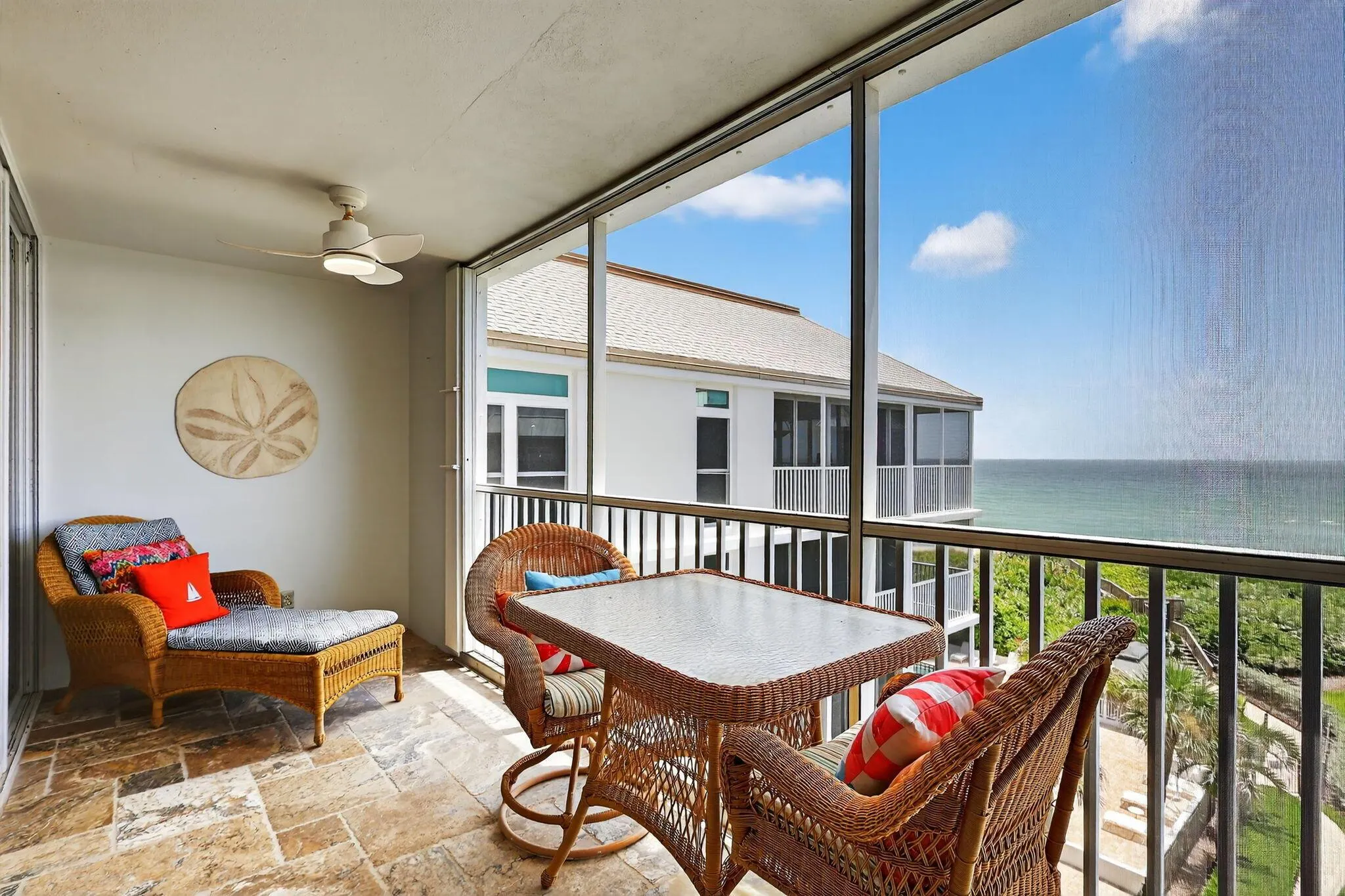669 NE Plantation Road, #404