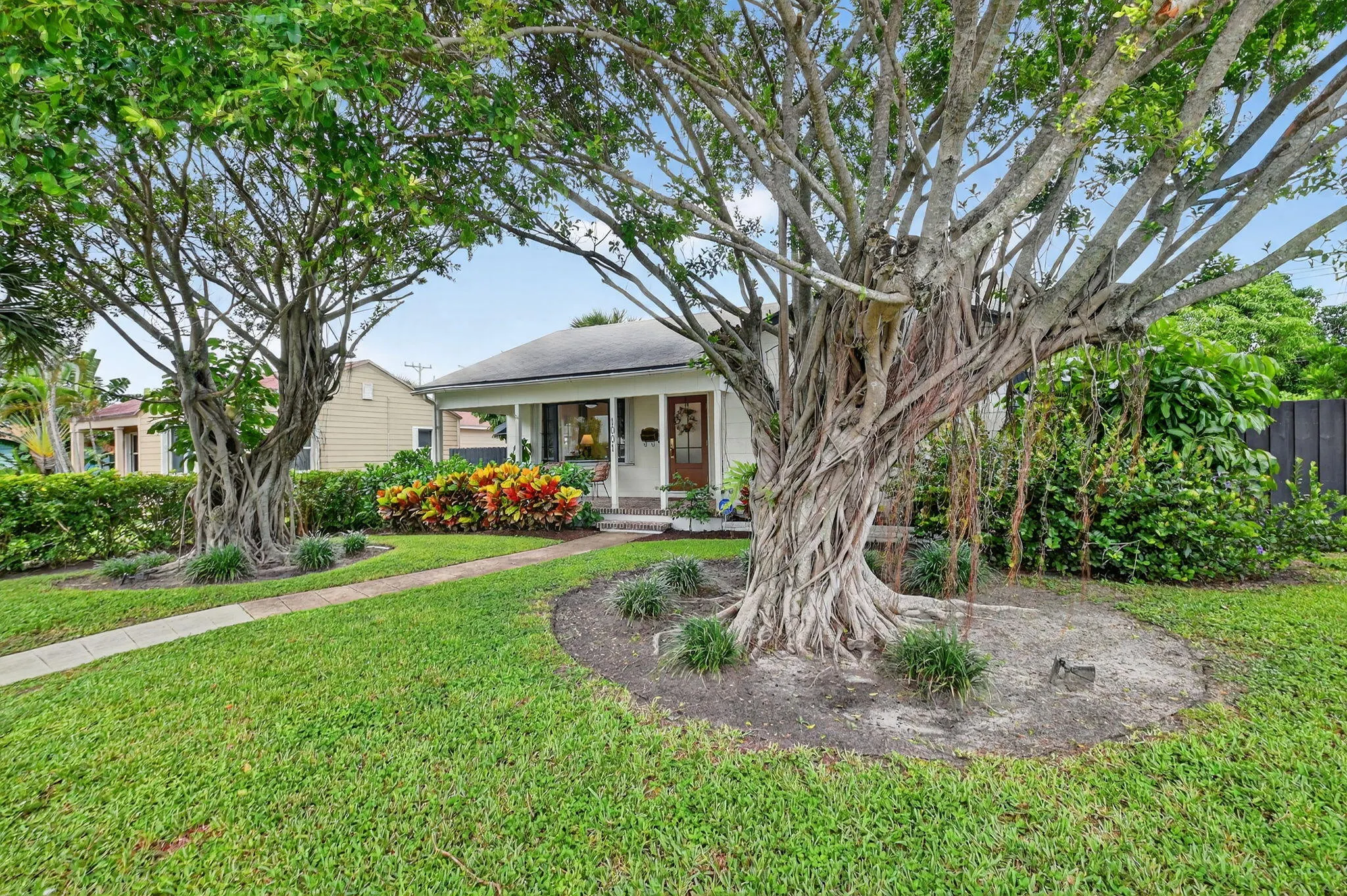 1001 Avon Road