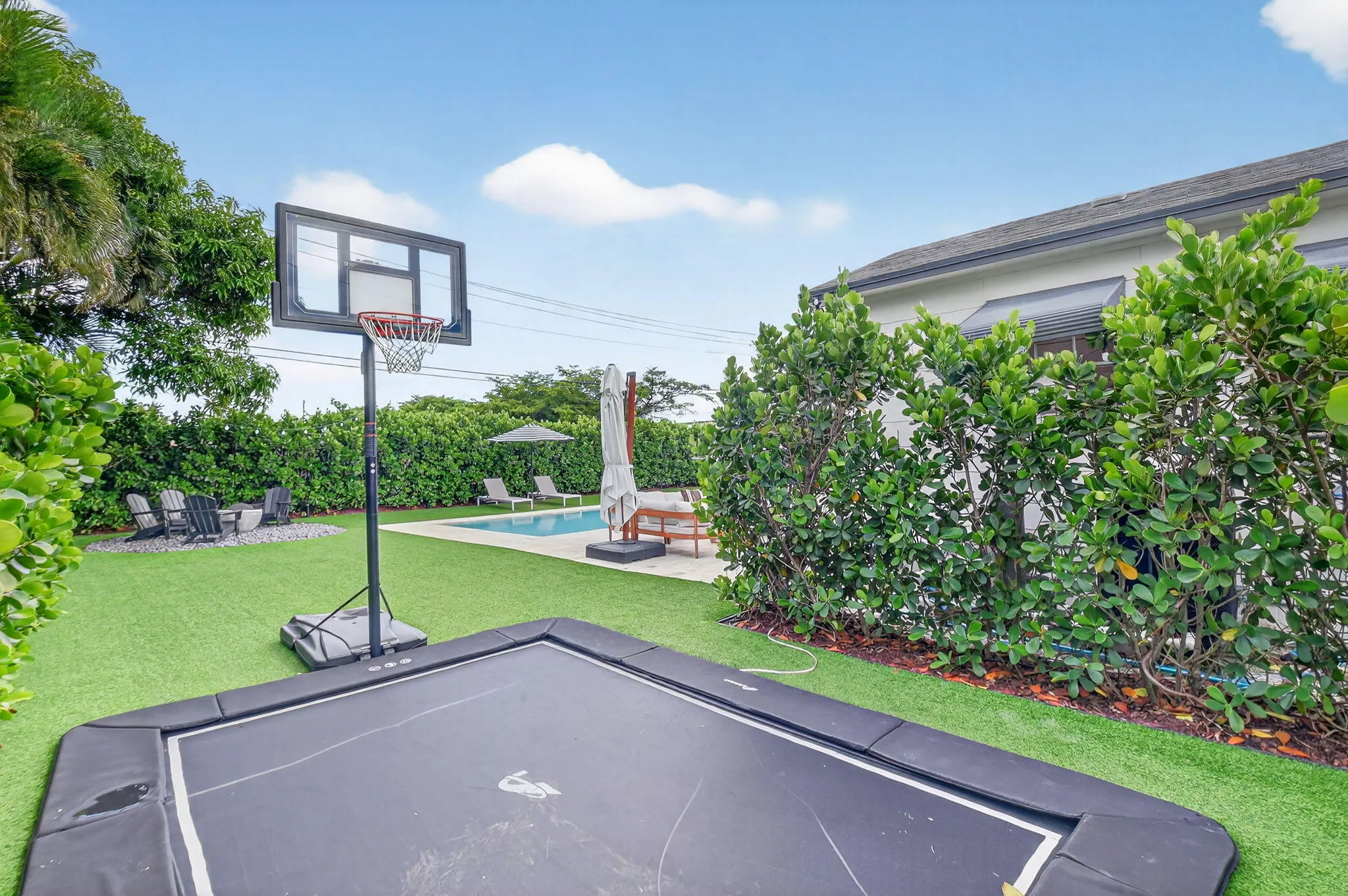 1001 Avon Road