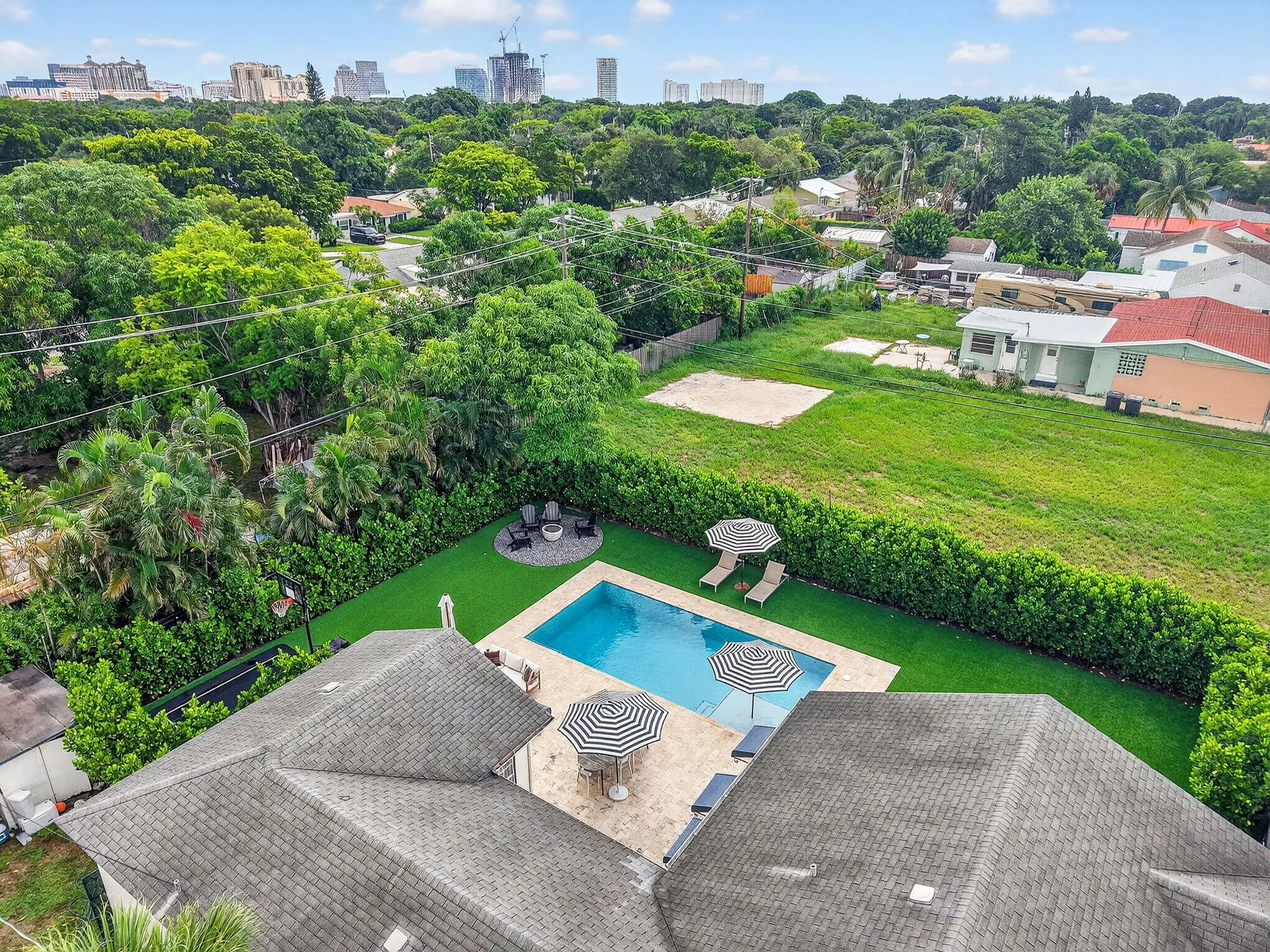 1001 Avon Road