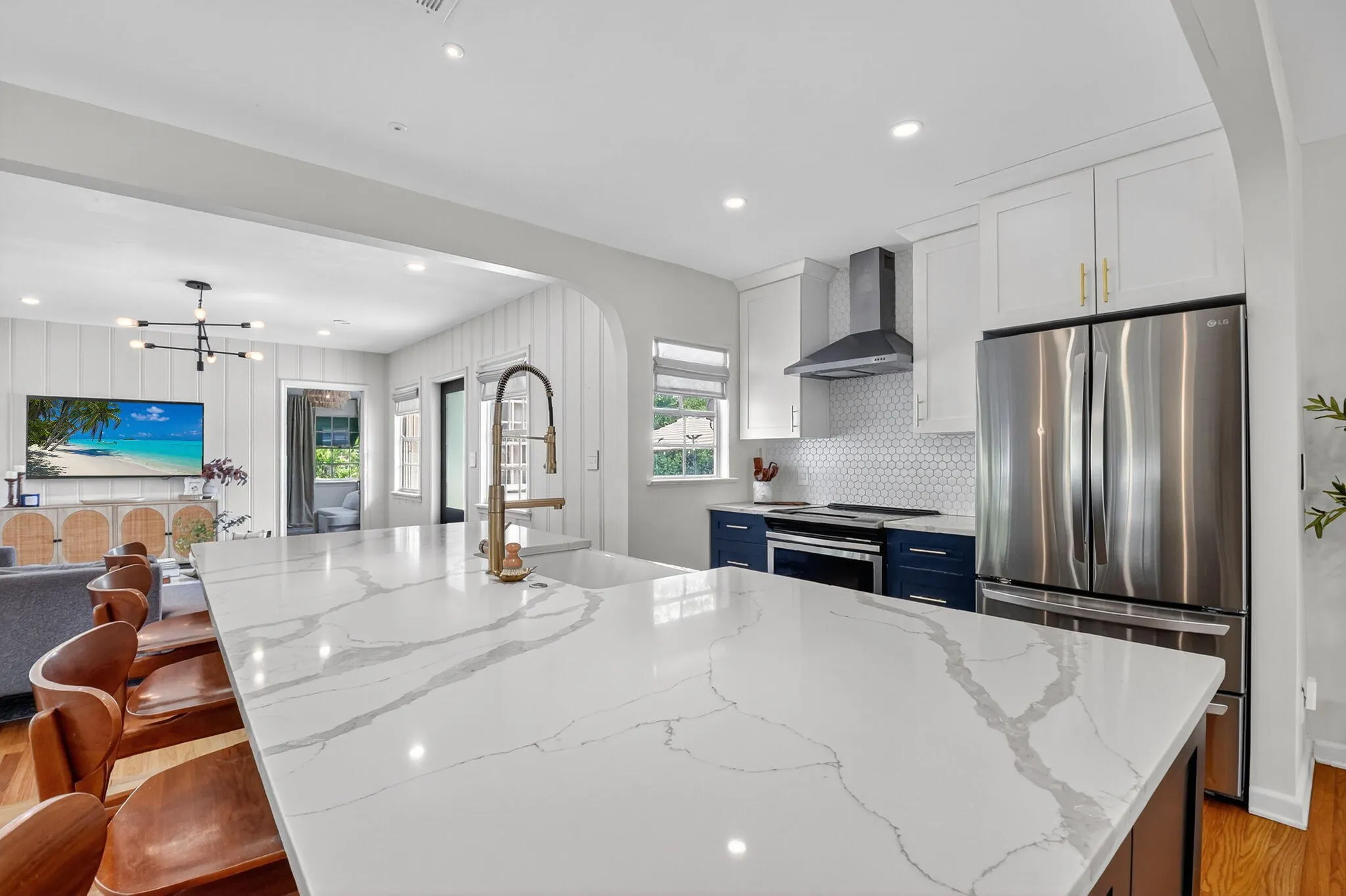 1001 Avon Road