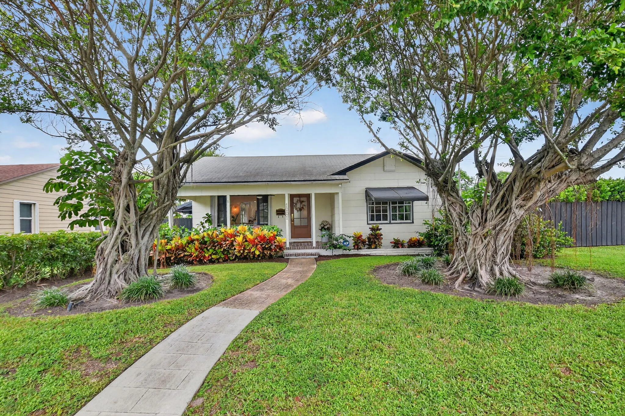1001 Avon Road