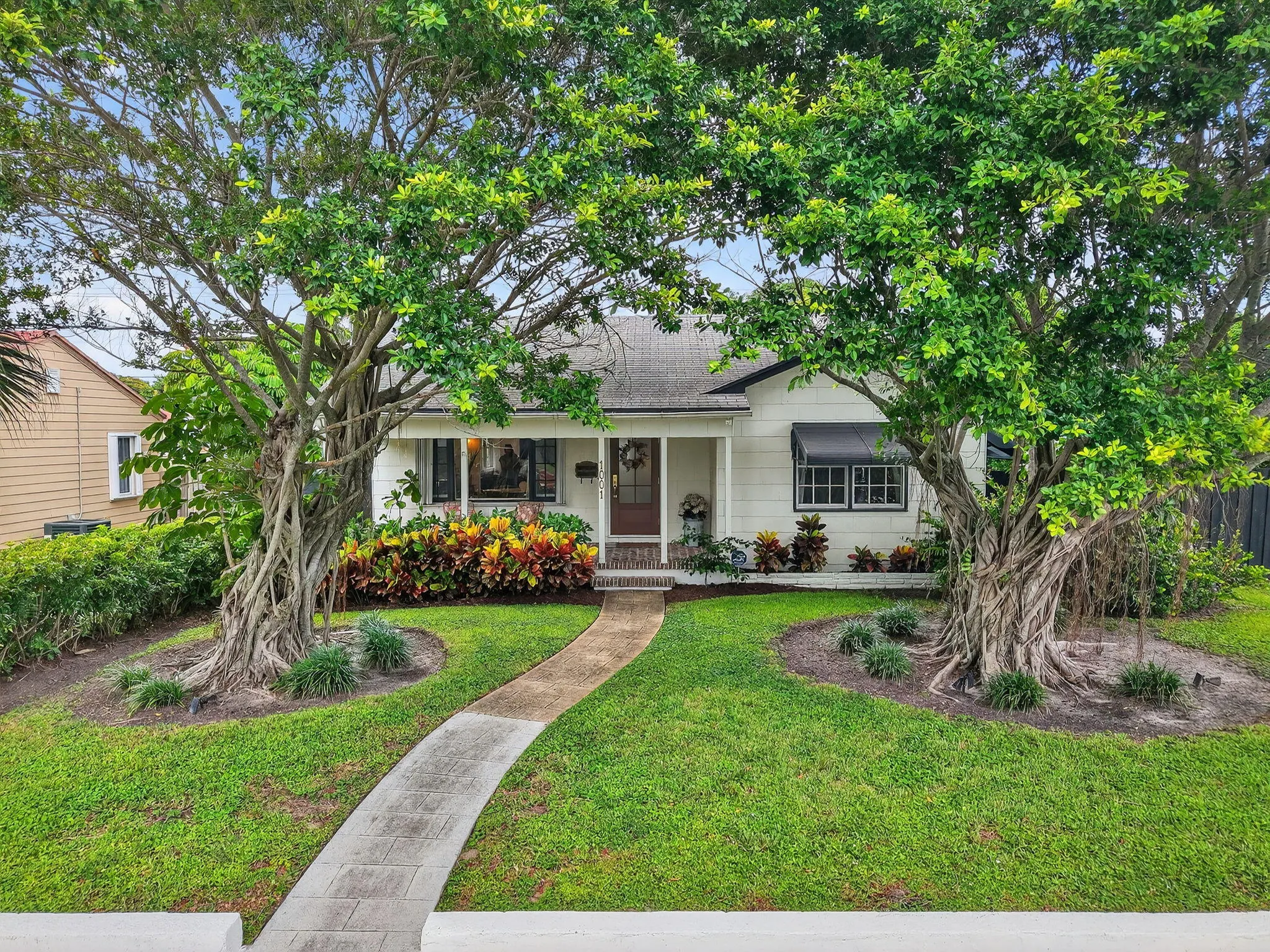1001 Avon Road