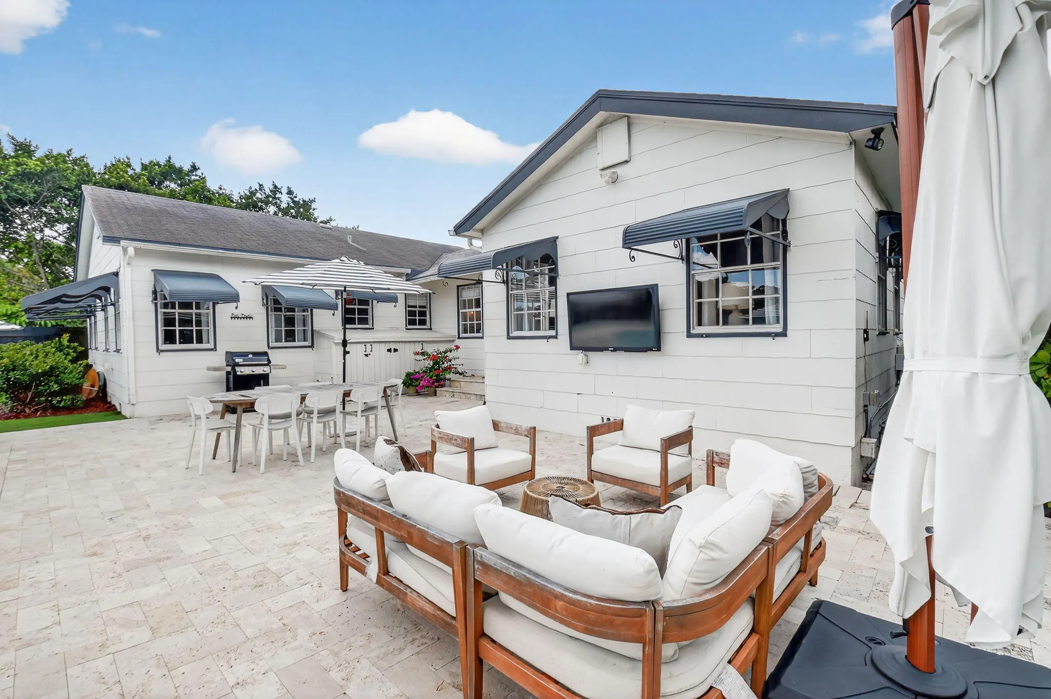 1001 Avon Road