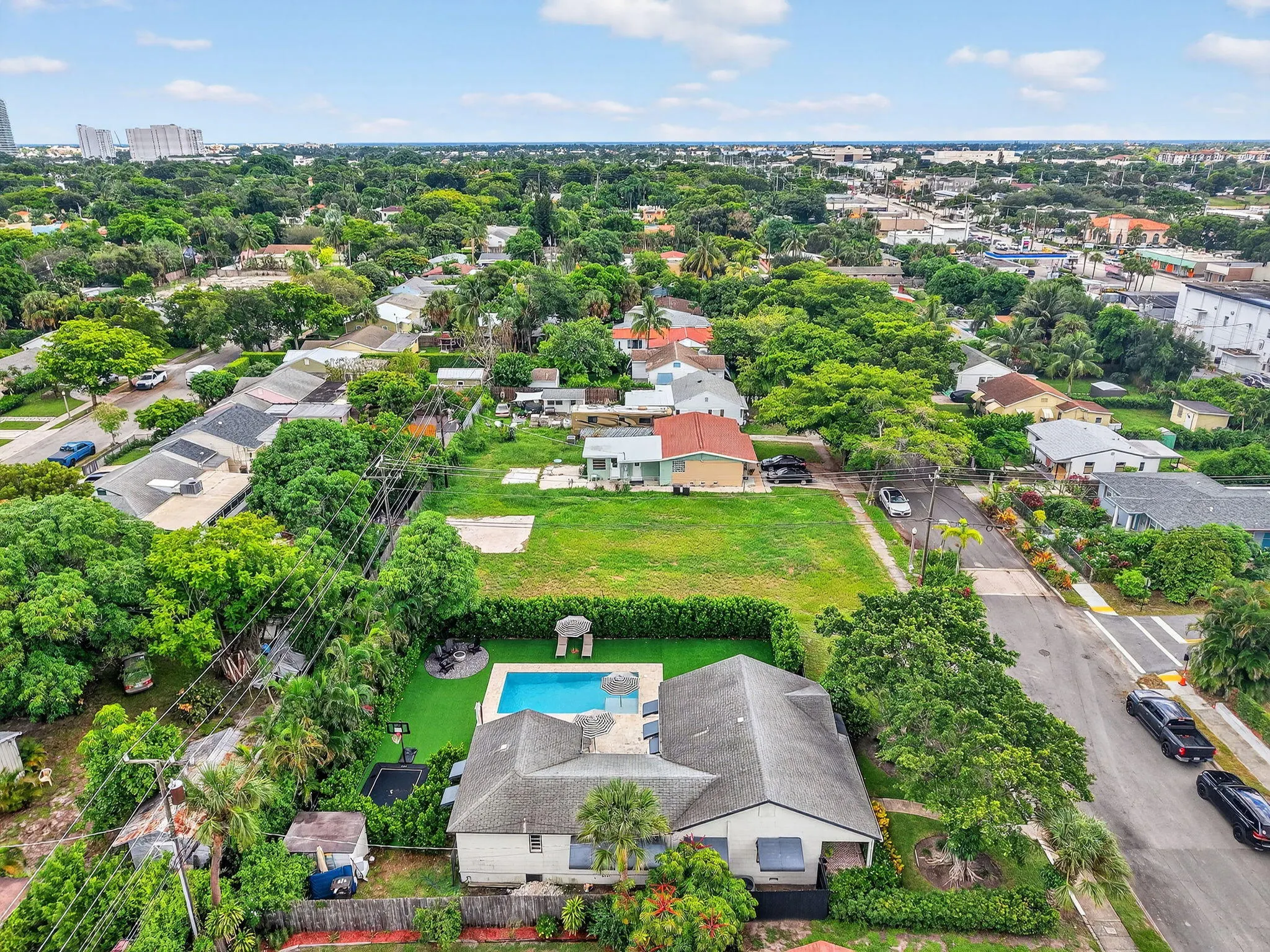 1001 Avon Road