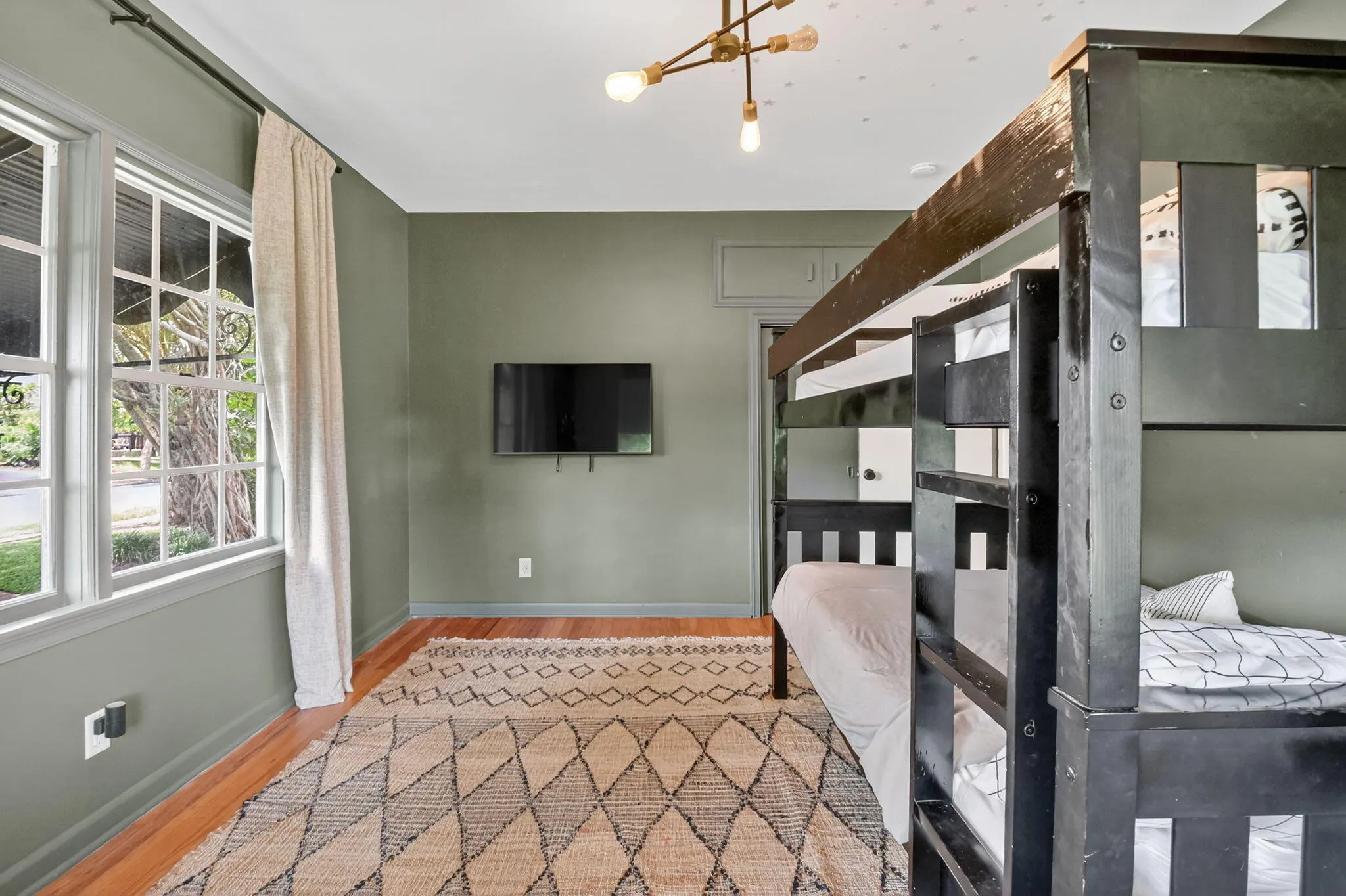 1001 Avon Road