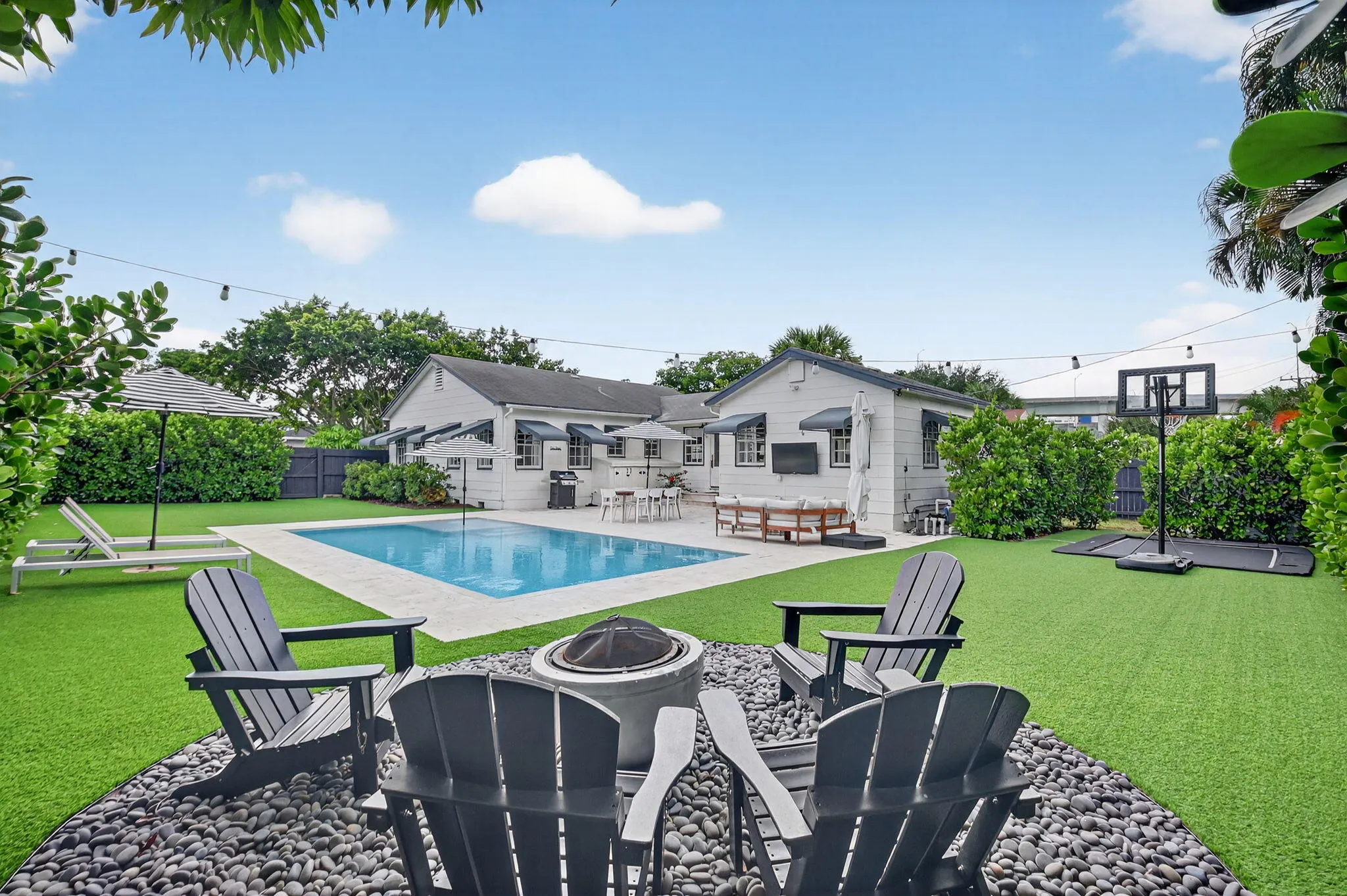 1001 Avon Road