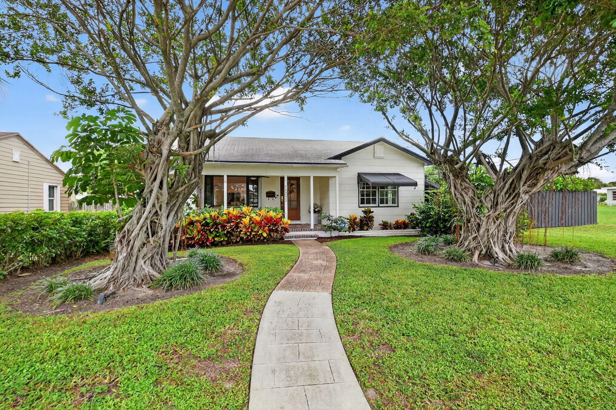1001 Avon Road