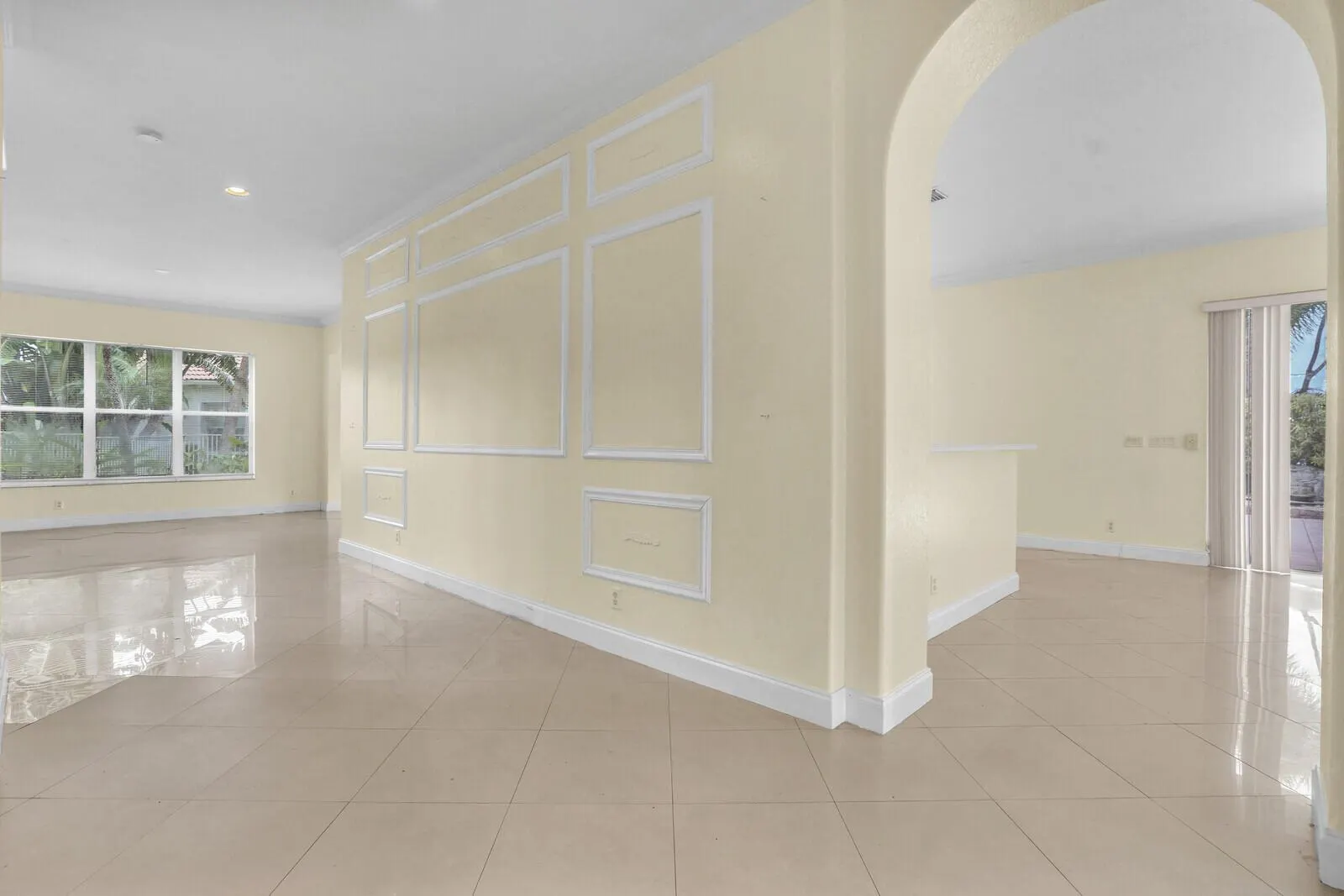 1324 Beacon Circle
