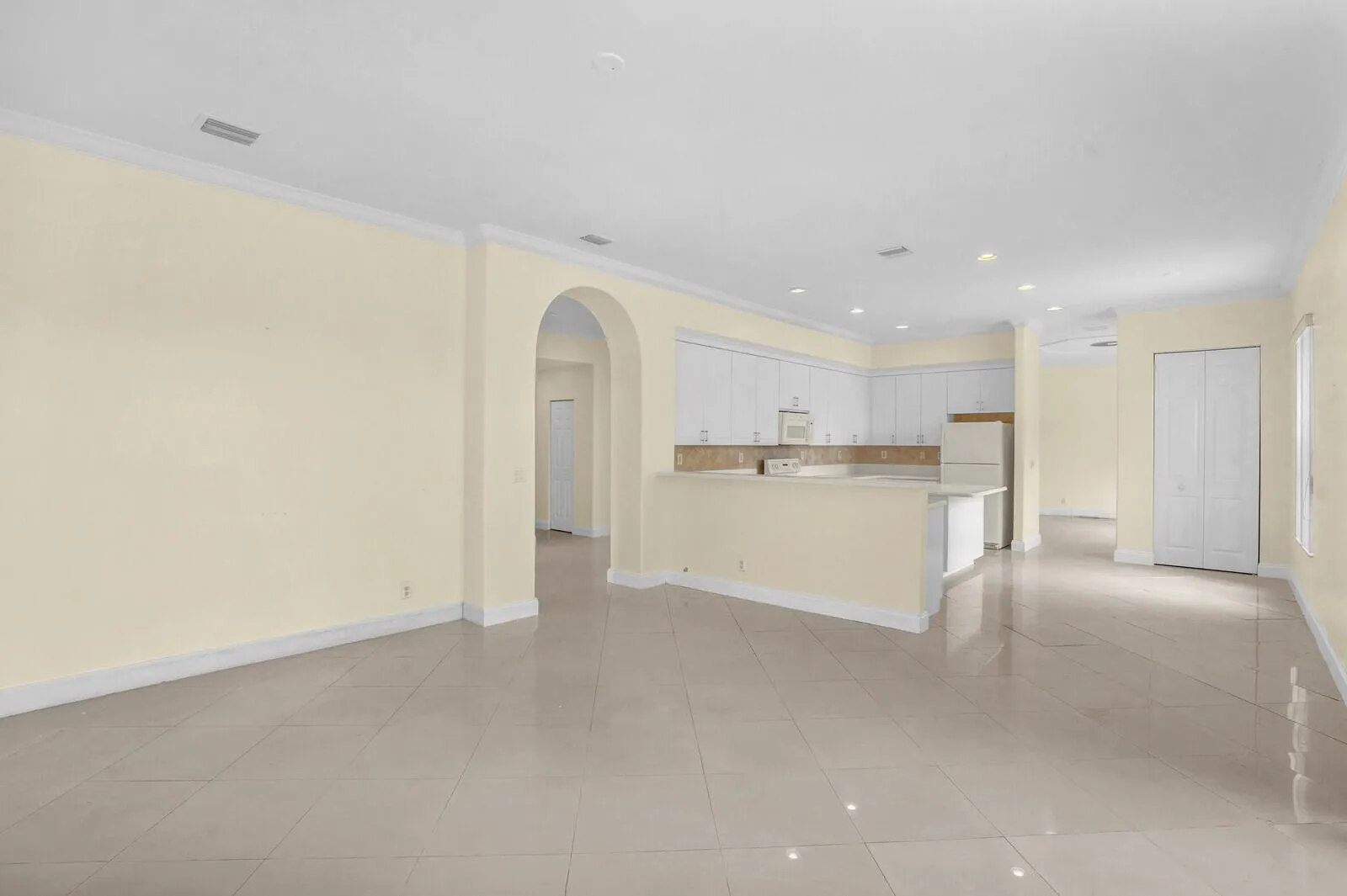 1324 Beacon Circle