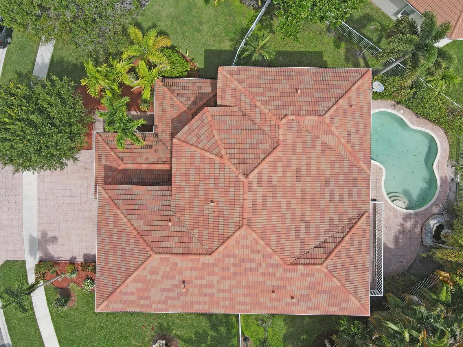 1324 Beacon Circle